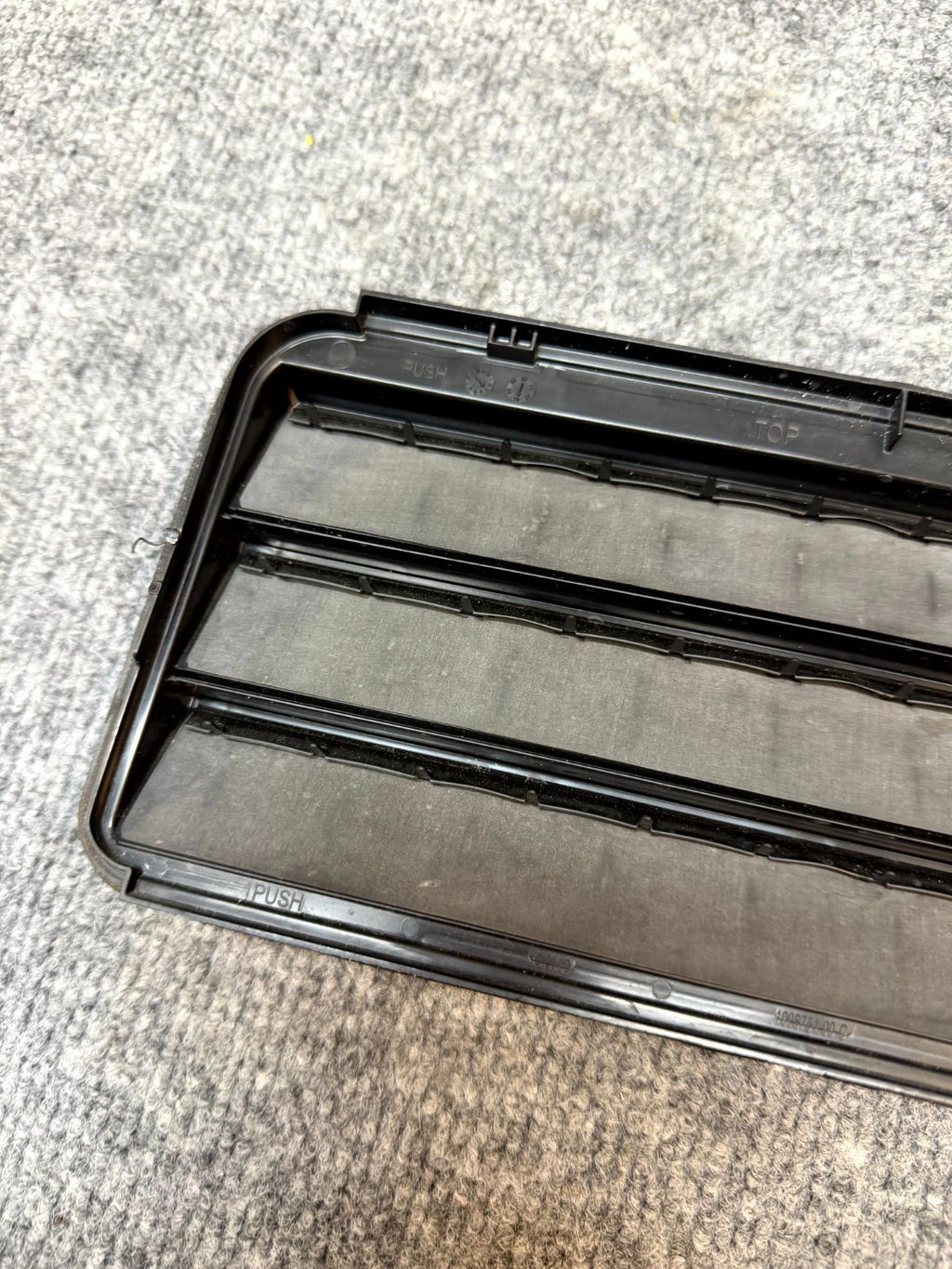 2017-2023 TESLA MODEL Y/3 AIR EXTRACTOR CABIN VENT GRILLE BLACK OEM, 109875100C