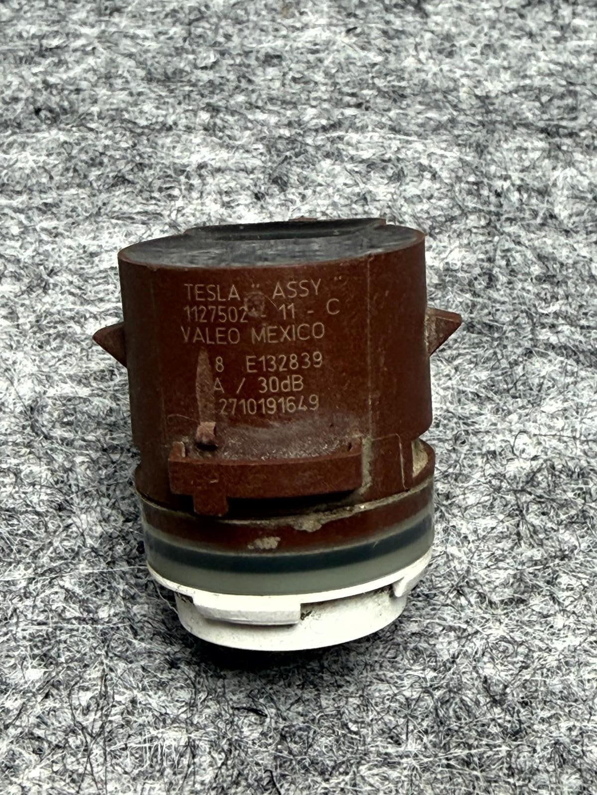 ♦️17-23 TESLA MODEL 3 X REAR BUMPER PARKING ULTRASONIC SENSOR OEM, 1127502-11-C