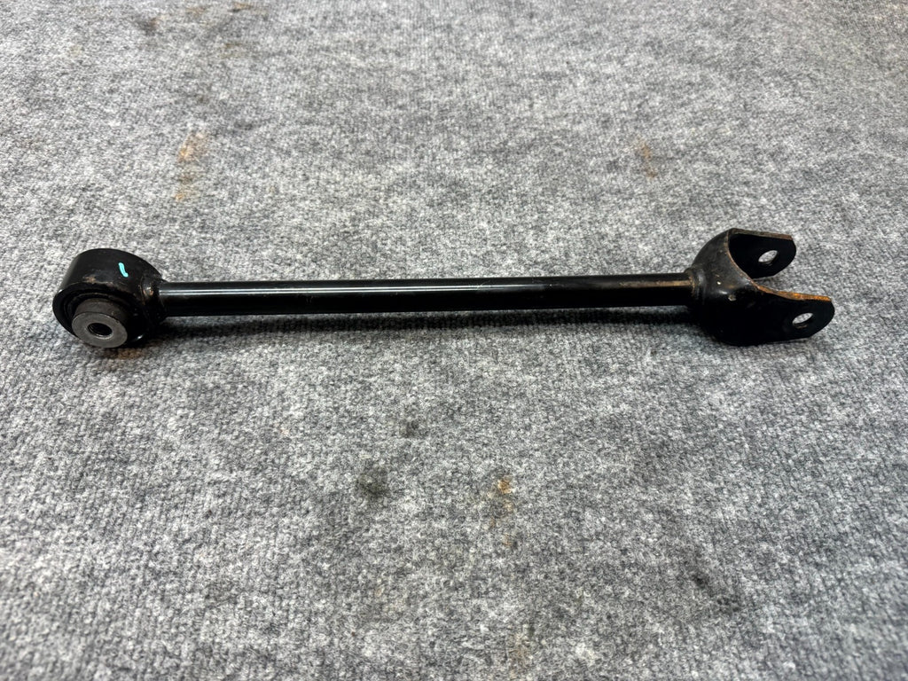 2020 - 2024 TESLA MODEL Y REAR RIGHT / LEFT LOWER CONTROL ARM OEM, 1044441-00-F