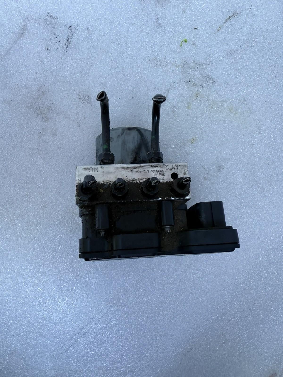 ♦️16-20 TESLA MODEL X ABS ANTI LOCK BRAKE PUMP CONTROL MODULE OEM, 1037797-00-D