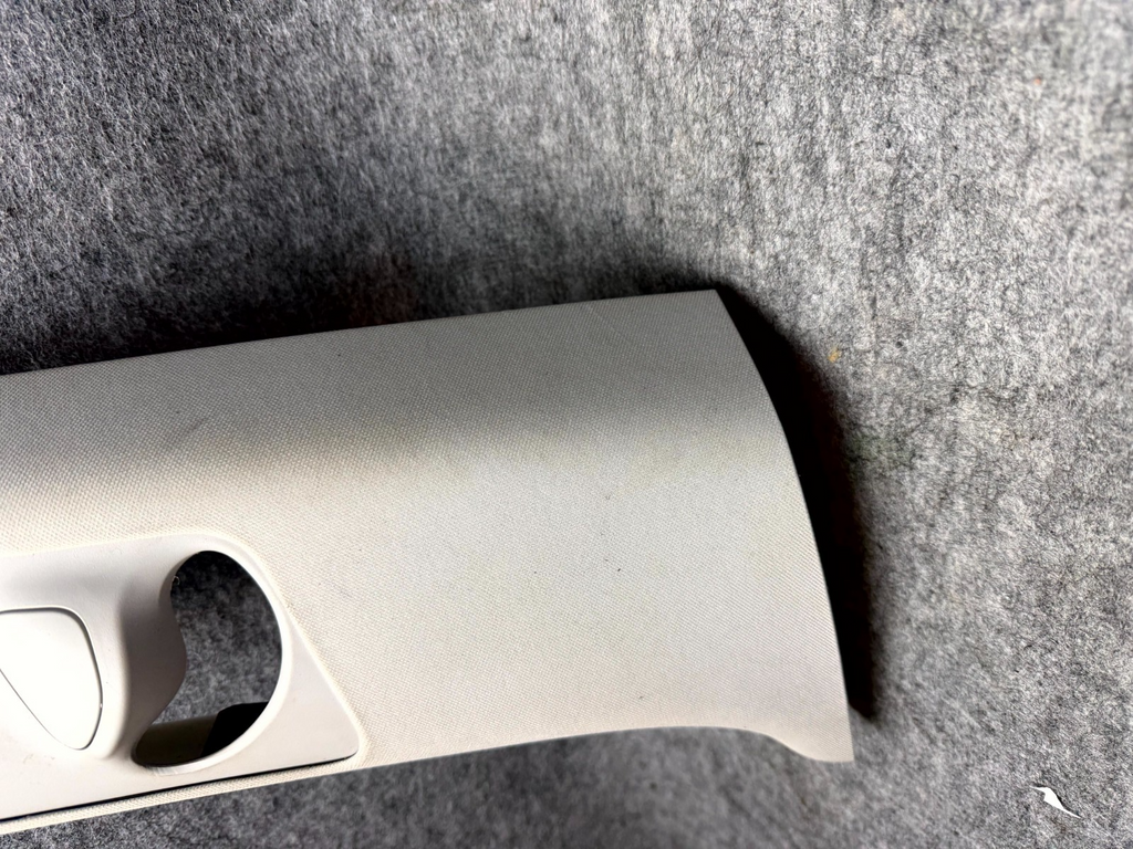 ♦️2017 - 2023 TESLA MODEL 3 RIGHT SIDE UPPER B-PILLAR TRIM OEM, 1086255-01-J
