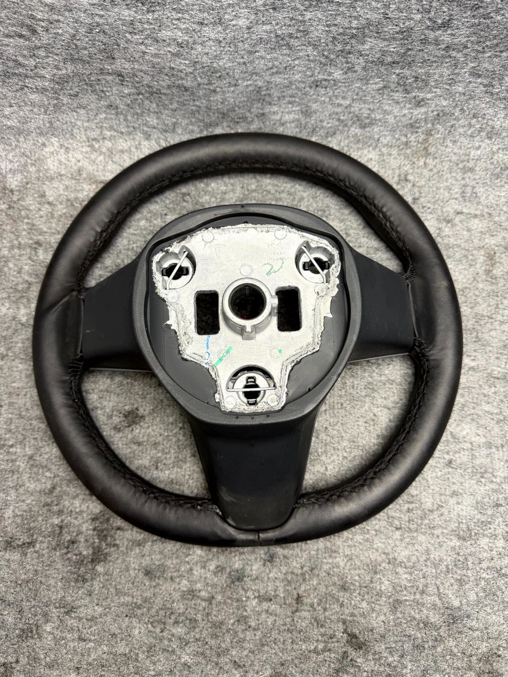 ♦️17-23 TESLA MODEL 3 STEERING WHEEL LEATHER W/ CONTROL SWITCH OEM, 1490214-00-B