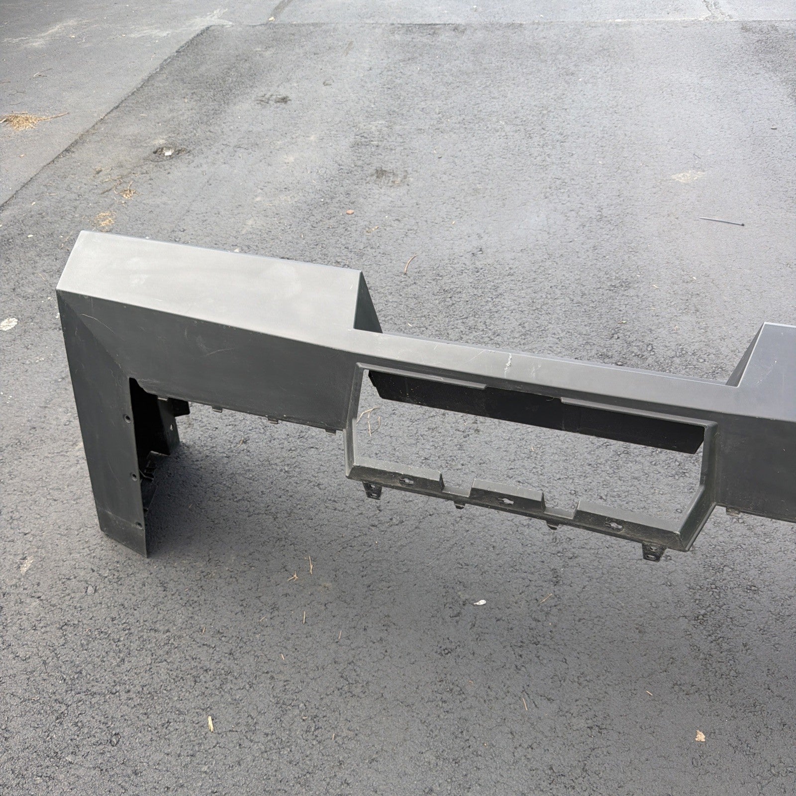 2024 2025 24 25 Tesla Cybertruck Rear Bumper Cover OEM  1896361-00-E