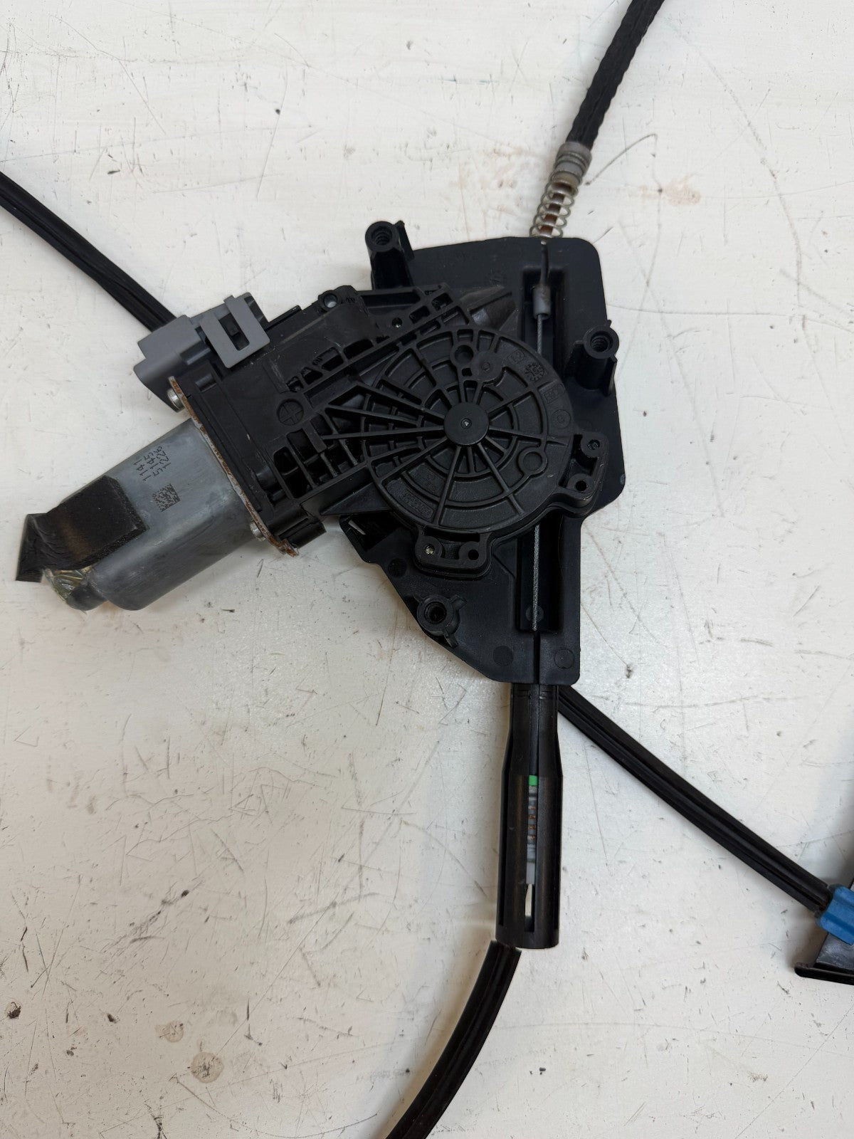 12-20 Tesla Model S Front Right Door Window Regulator & Motor 6006651-00-G
