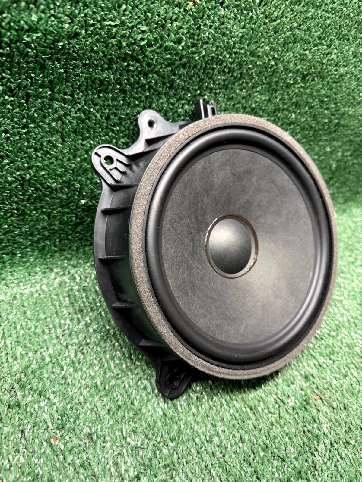 ♦️2020–2024 TESLA MODEL Y FRONT LEFT SIDE DOOR SPEAKER WOOFER OEM, 1079744-01-F