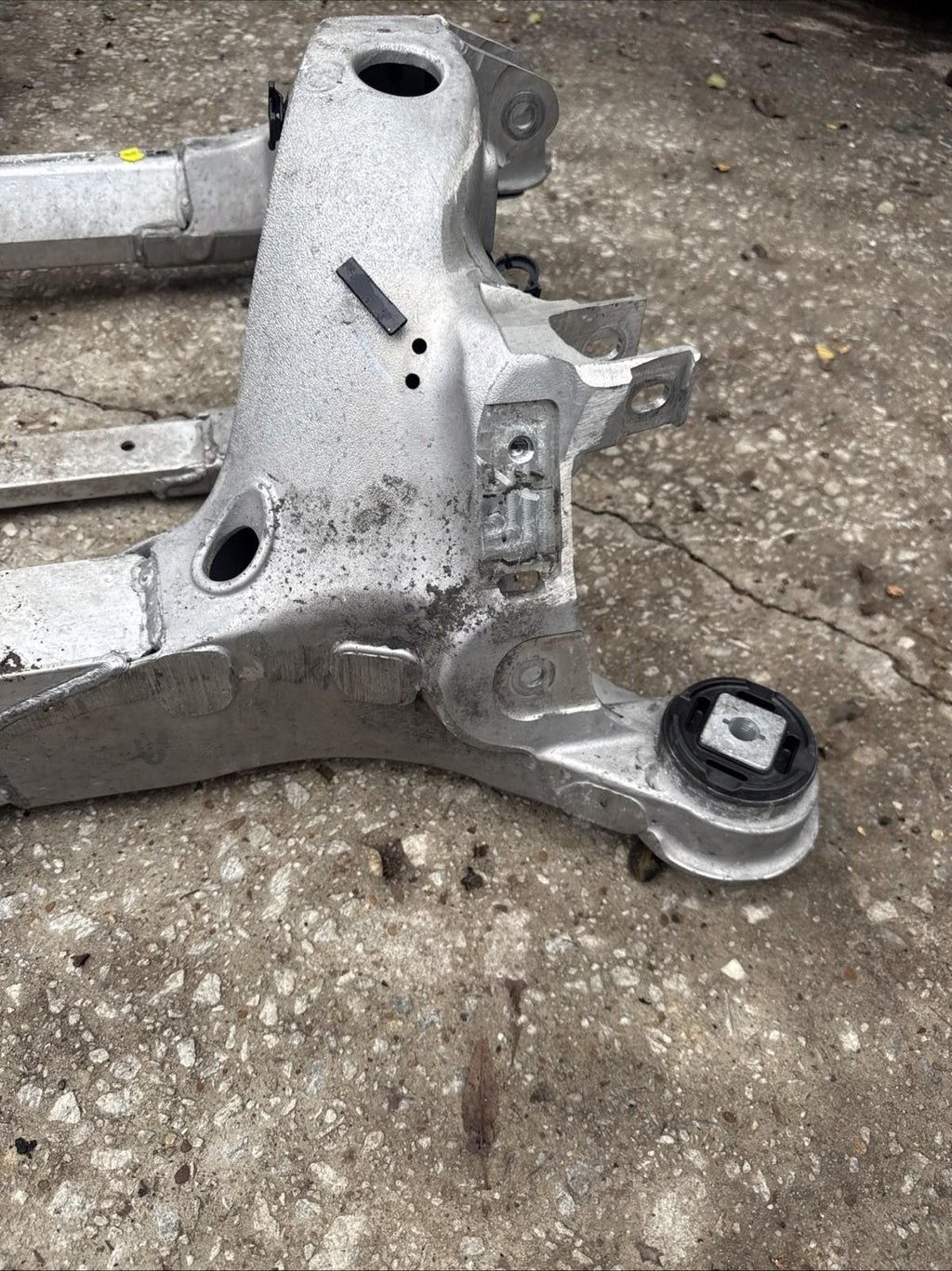 ♦️2012-2020 TESLA MODEL S REAR SUPPORT SUBFRAME CROSSMEMBER OEM, 1009826-00-A