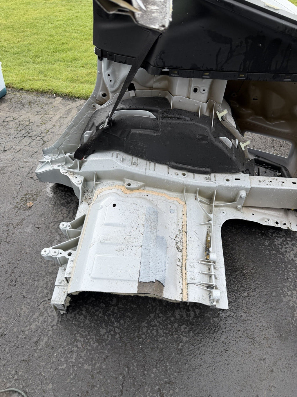 ♦️2020-2024 Tesla Model Y Rear Right Quarter Panel Structural Cutout White