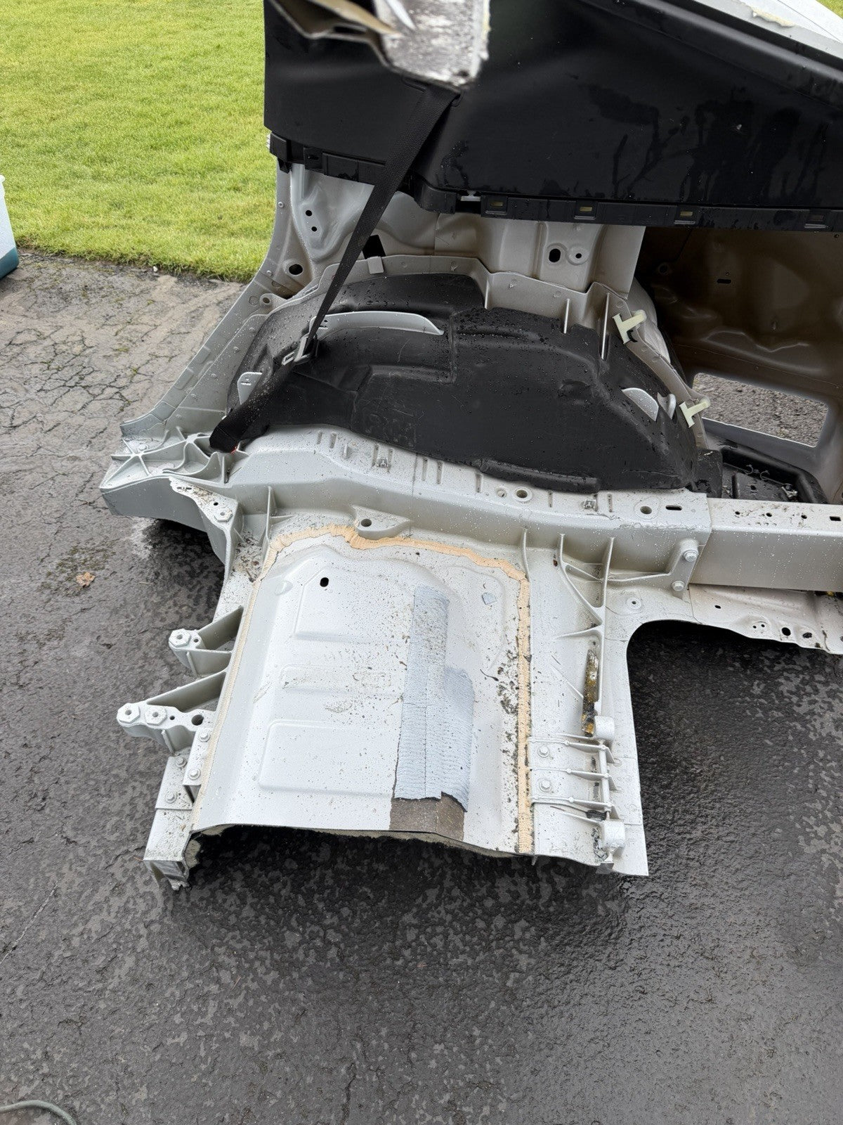 ♦️2020-2024 Tesla Model Y Rear Right Quarter Panel Structural Cutout White
