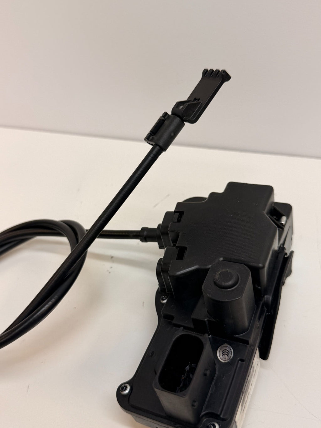 12-20 Tesla S Rear Driver Door Lock Latch Actuator w/ Cable 6008911-00-D