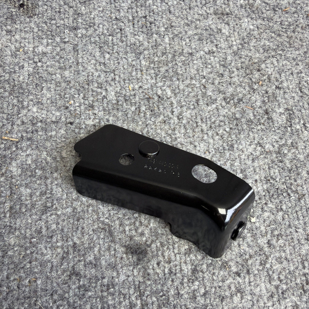 NEW! Tesla Model Y Front Right Fender Bracket 1487440-00-A