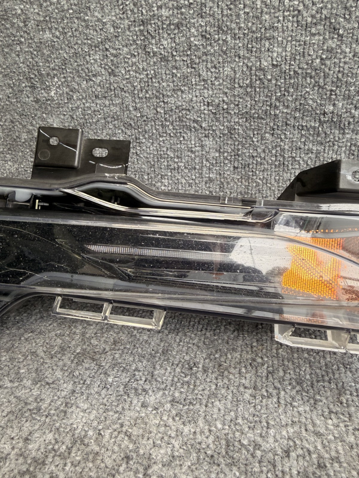 2017 - 2024 TESLA MODEL Y/3 FRONT LEFT SIDE FOG LIGHT ASSY OEM, 1077391-00-E