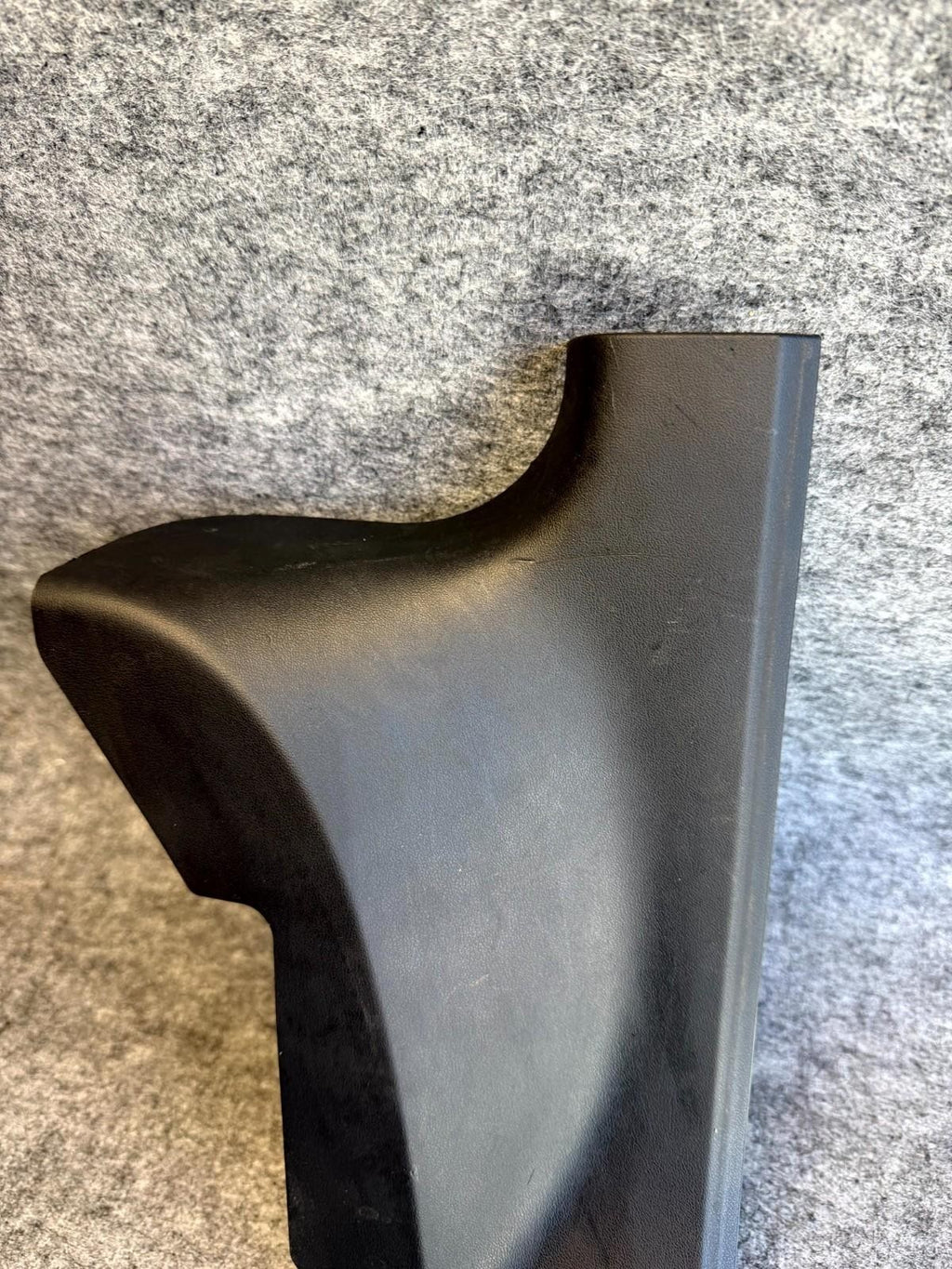♦️17-23 TESLA MODEL 3 REAR RIGHT DOOR SILL SCUFF PLATE TRIM PANEL OEM,108631200F