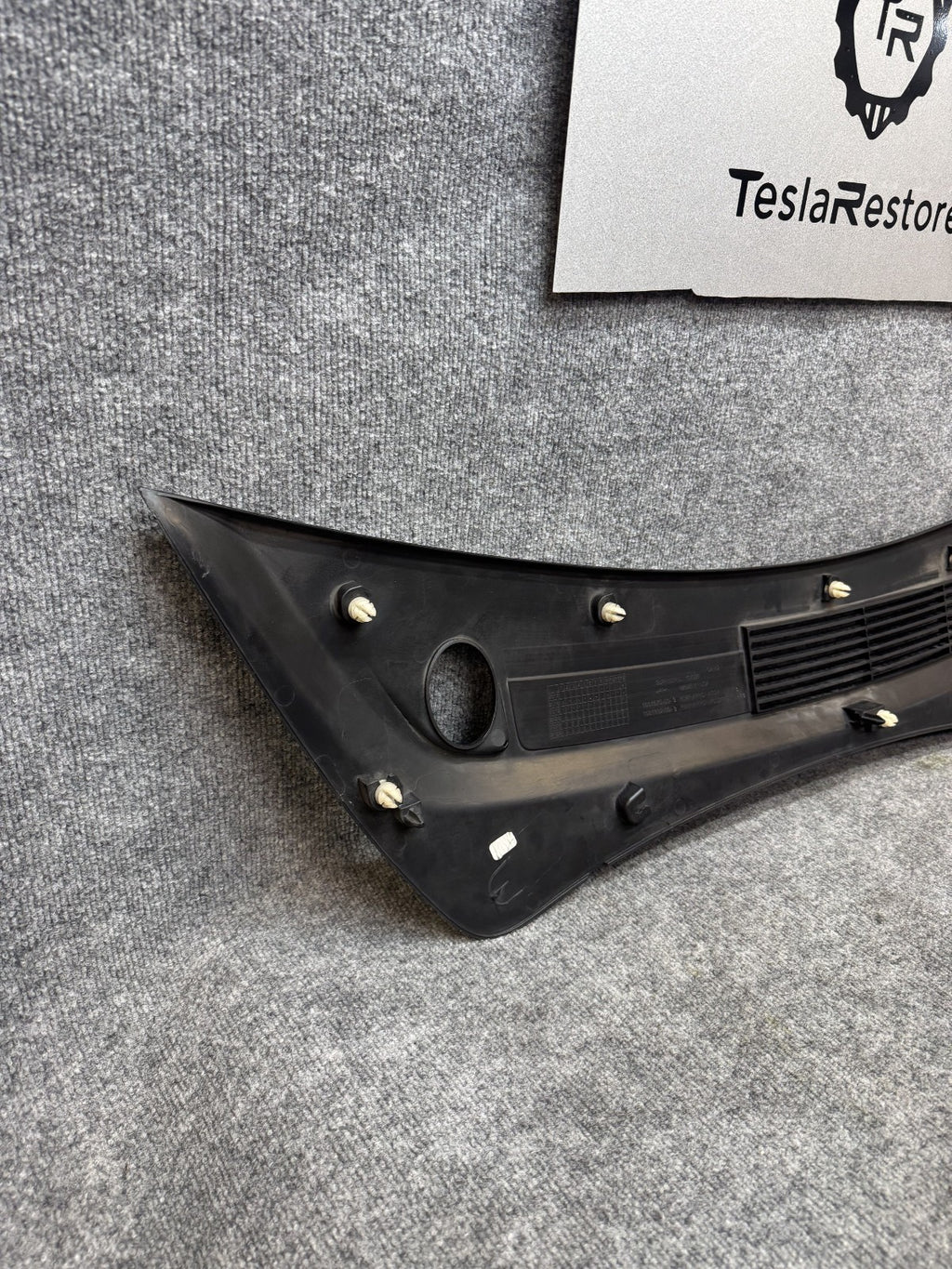 2017-2023 TESLA MODEL 3 REAR APRON WINDSHIELD WIPER COWL COVER OEM, 1081675-00-B