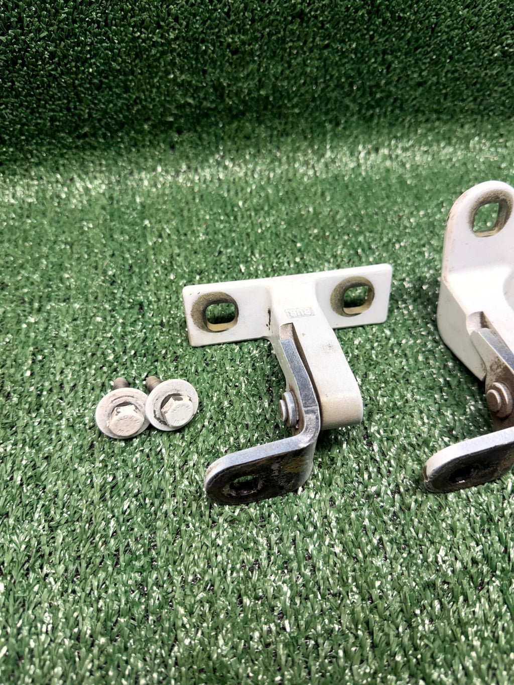 ♦️20-23 TESLA MODEL Y REAR LEFT & RIGHT DOOR UPPER HINGE SET OEM, 1497499-00-B