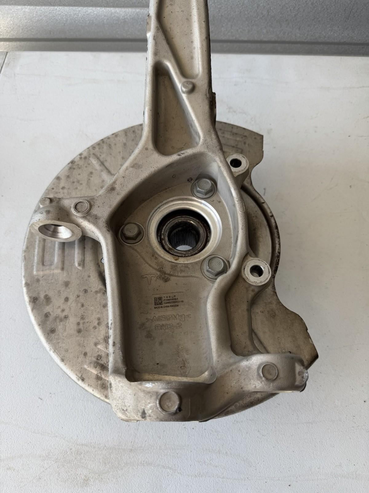 ♦️2017-2023 TESLA MODEL 3 FRONT RIGHT SIDE SPINDLE KNUCKLE HUB OEM, 1044316-00-E