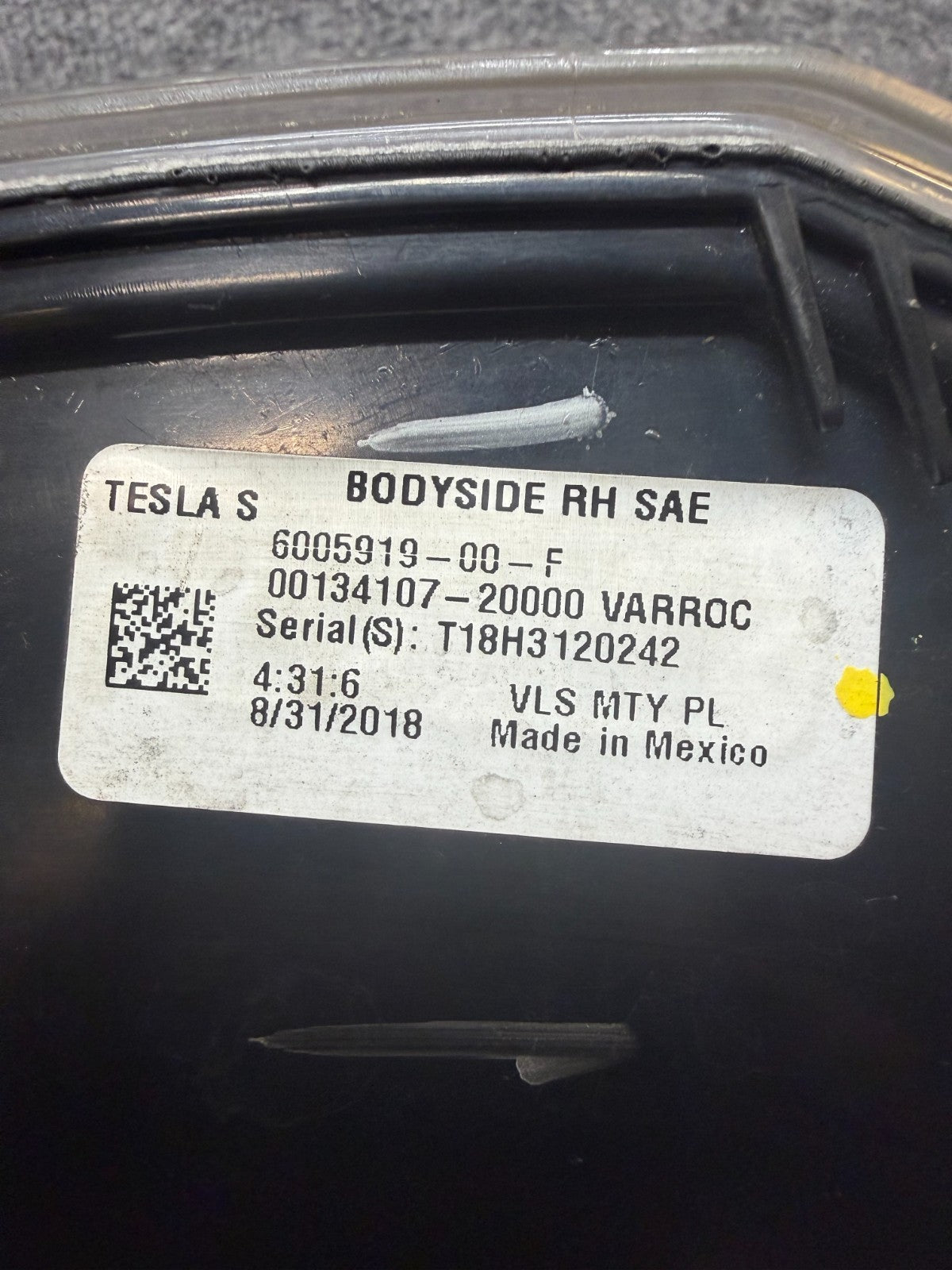 2012-2020 Tesla Model S Rear Right Outer Tail Light Assembly 6005919-00-F