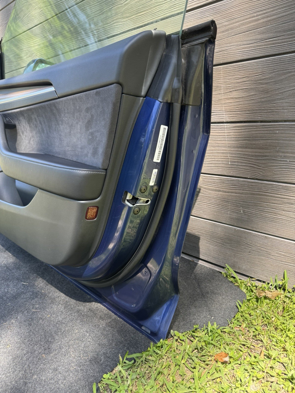 2018-2023 Tesla Model 3 Front Passenger Side Door Shell Panel Right Blue PPSB