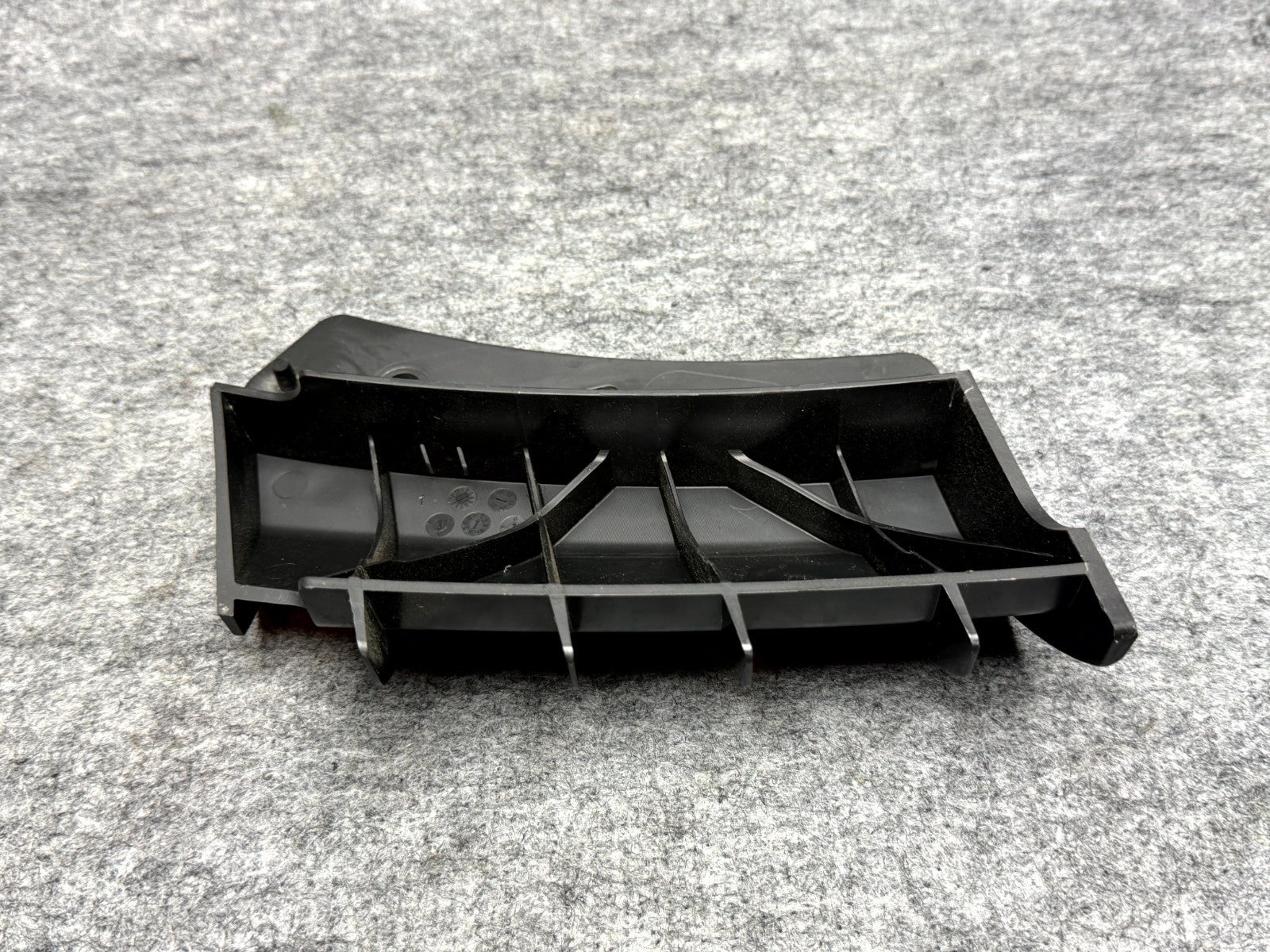 ♦️17-23 TESLA MODEL 3 FRONT LEFT UPPER BUMPER SUPPORT BRACKET OEM, 1084169-00-B