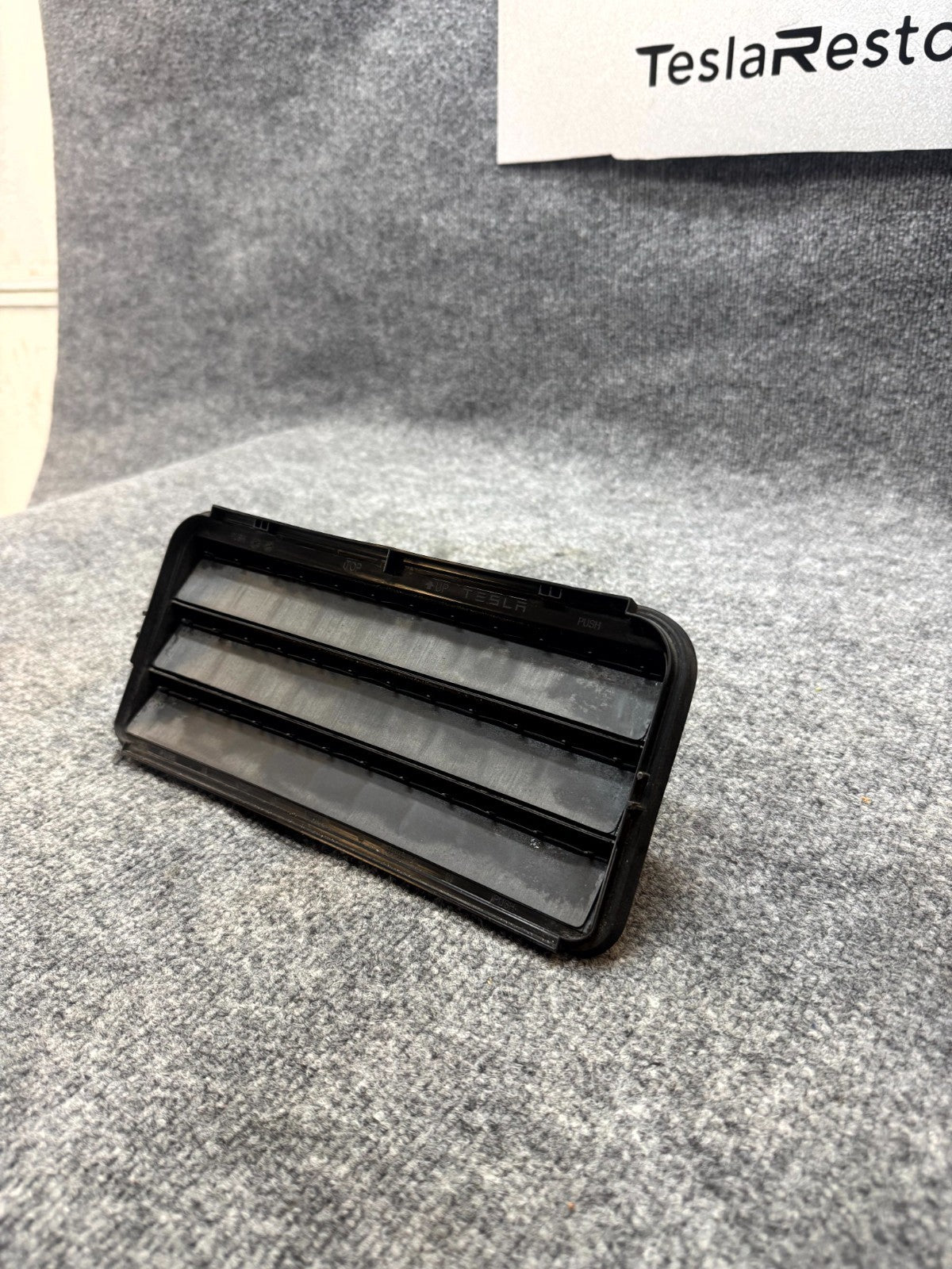 2017-2023 TESLA MODEL 3 REAR RH/LH SIDE QUARTER AIR VENT GRILLE OEM,1098751-00-C
