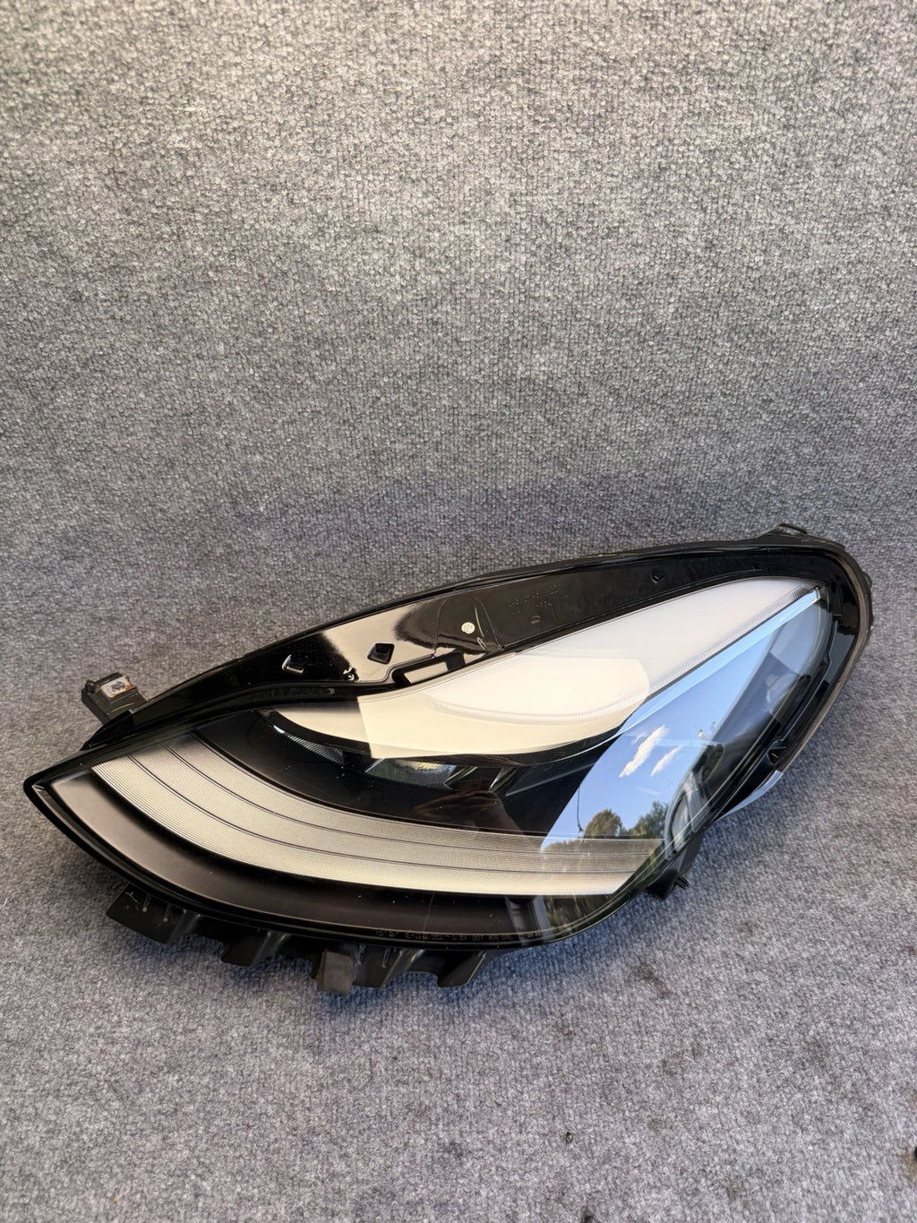 21-23 Tesla Model 3 Y Left Side Headlight Matrix OEM 1514952-00-D