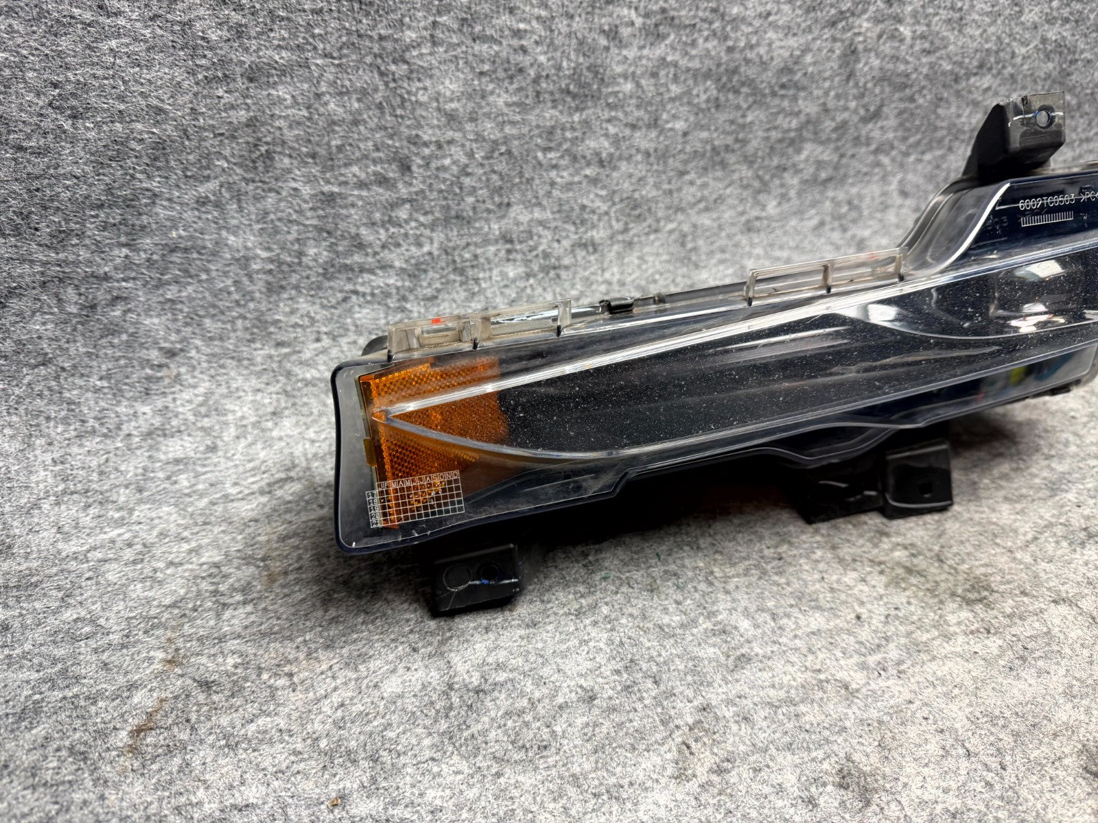♦️2017 - 2023 TESLA MODEL 3 LEFT SIDE FOG LIGHT LED OEM, 1077391-00-D