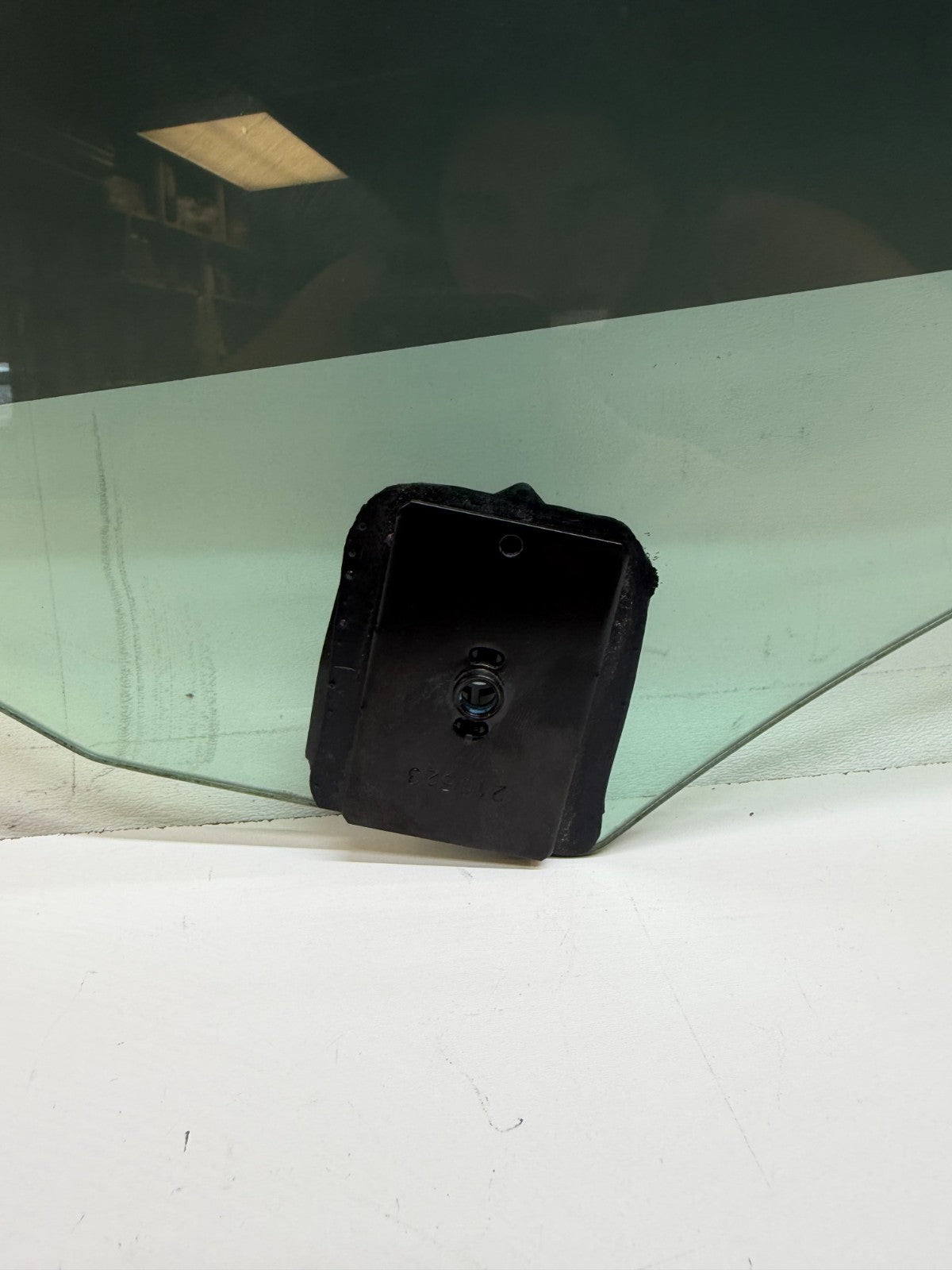 2021-2023 Tesla Model 3 M3 Front Driver Side Door Window Glass Left 43R-014955