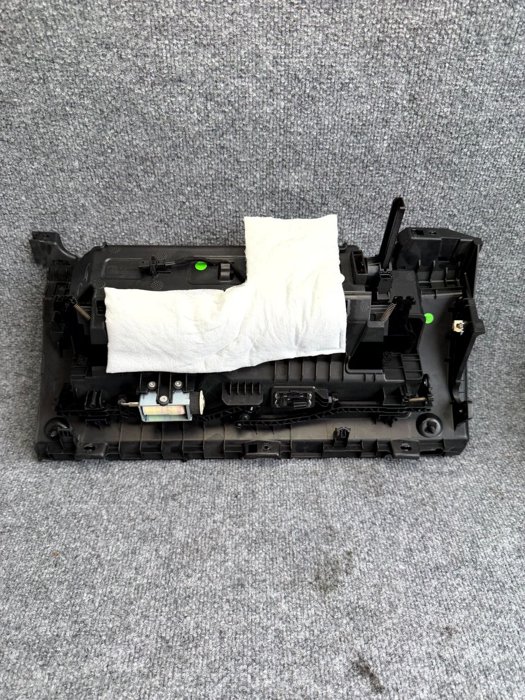 2017-2023 TESLA MODEL 3 FRONT DASHBOARD GLOVE BOX COMPARTMENT OEM, 1083331-00-A