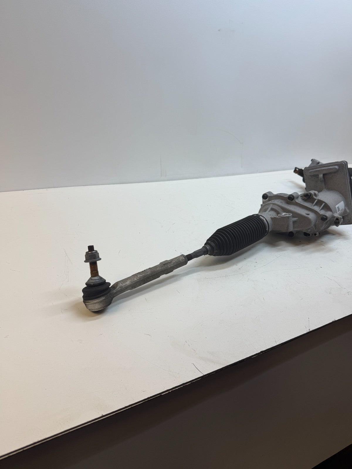 2016-25 Tesla Model S Power Steering Gear Rack & Pinion w/ Tie Rod 1070801-00-E