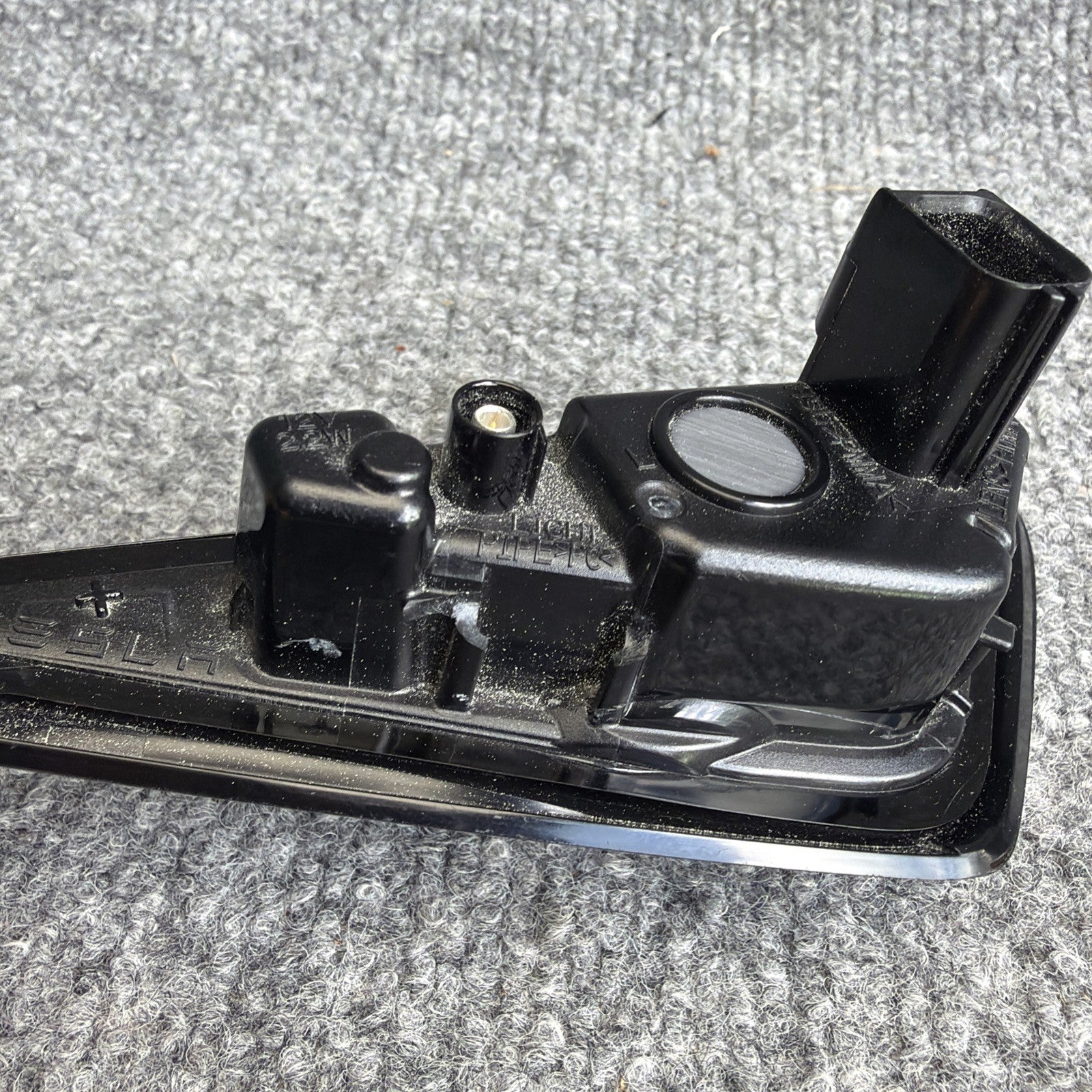 17-22 Tesla 3 Y OEM Left Side Fender Signal Camera 1495864-20-D /broken tab