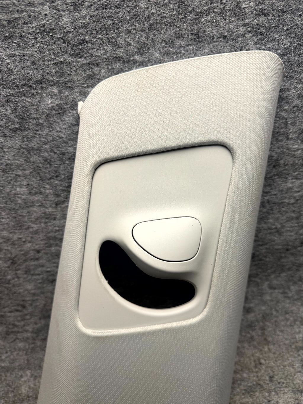 ♦️2017-2023 TESLA MODEL 3 RIGHT SIDE B-PILLAR TRIM COVER PANEL OEM, 1086255-00-M