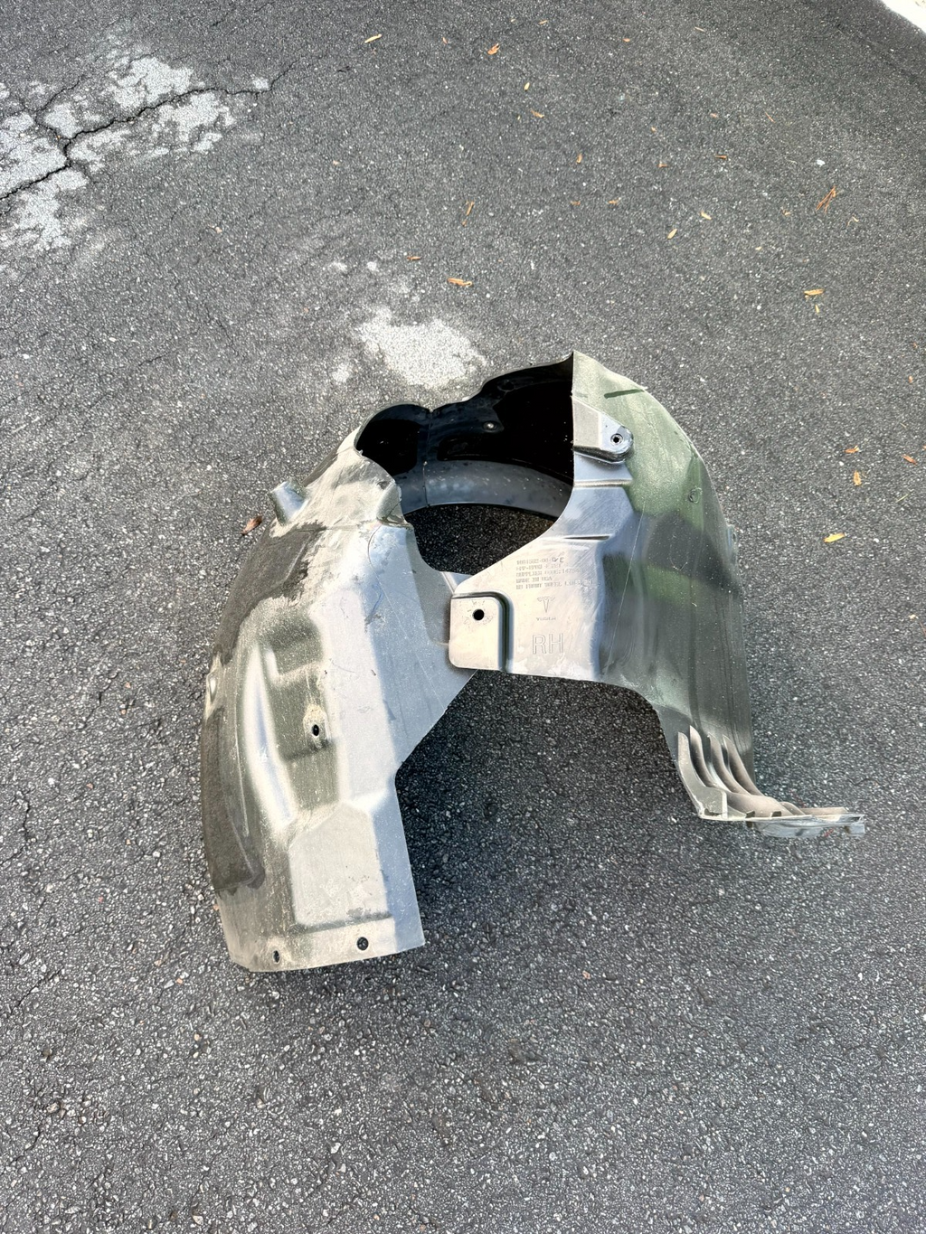 ♦️2017-2023 TESLA MODEL 3 FRONT RIGHT WHEEL FENDER SPLASH SHIELD OEM, 1081582-00