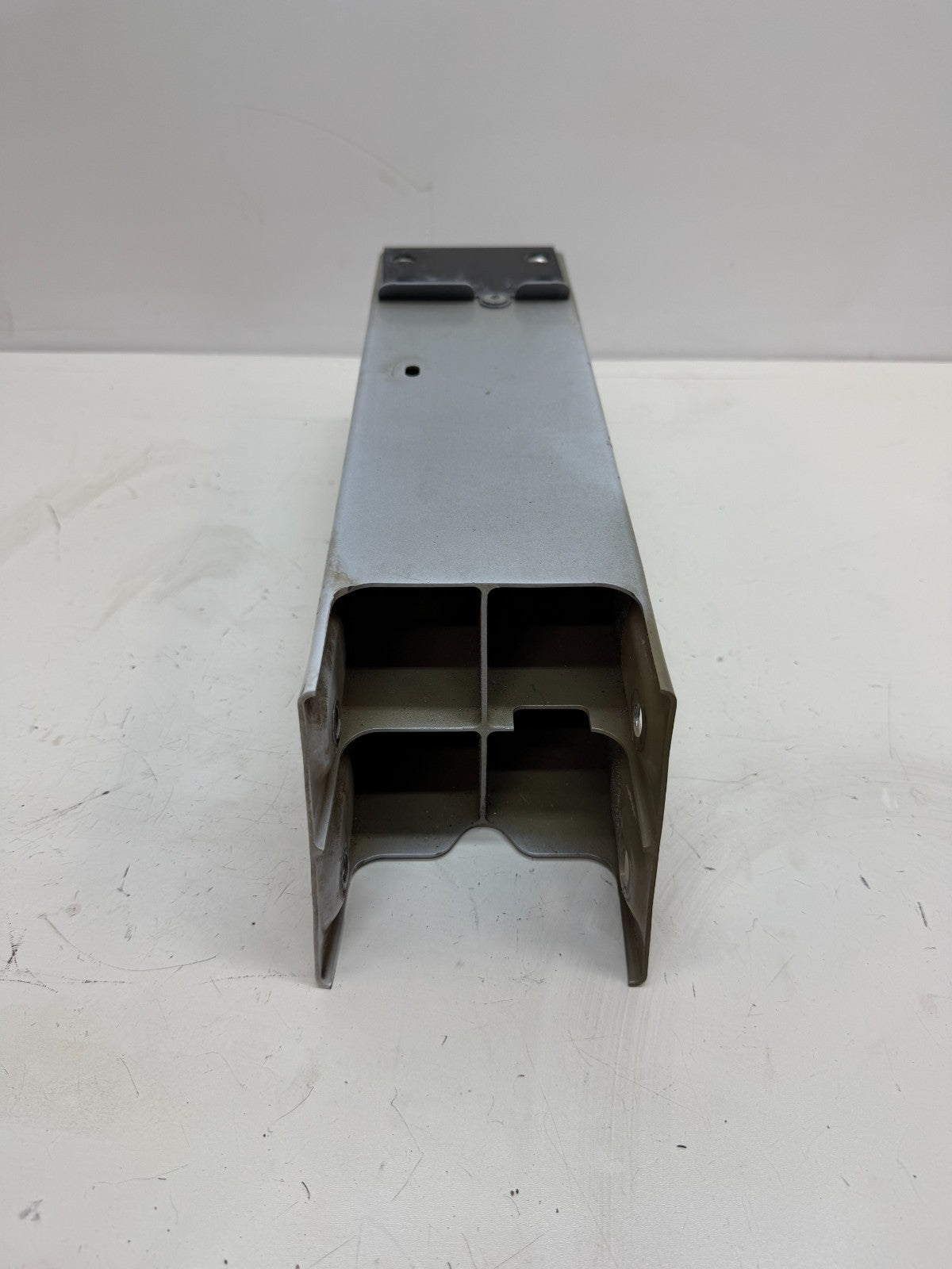 2017 - 2024 TESLA MODEL Y FRONT BUMPER RIGHT REINFORCEMENT BAR MOUNT BRACKET
