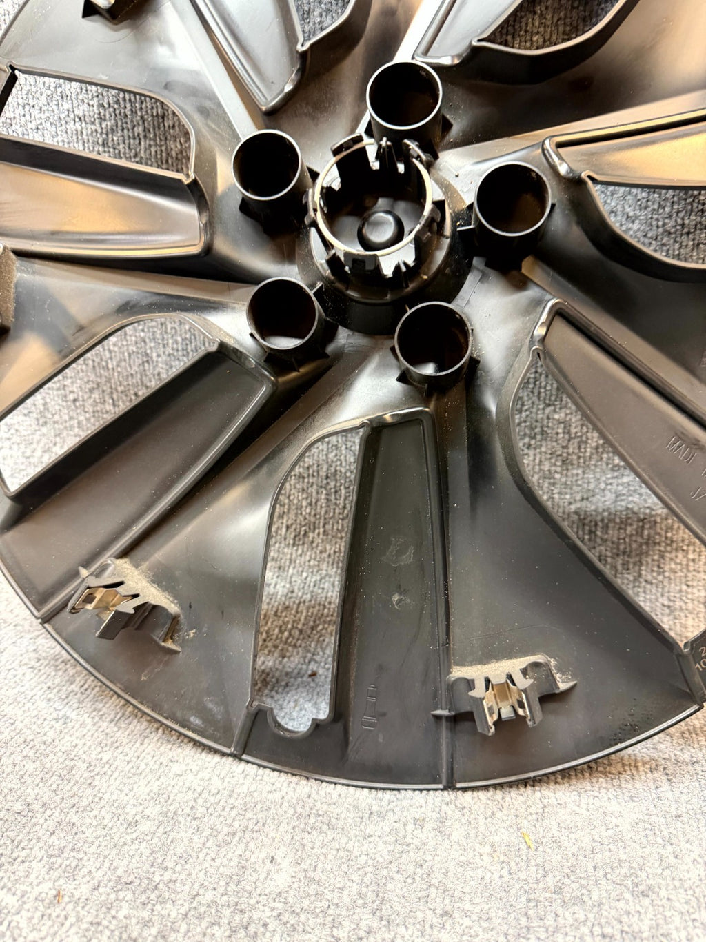 2020 - 2024 TESLA MODEL Y GEMINI WHEEL RIM HUBCAP COVER OEM, 1044235-00-C