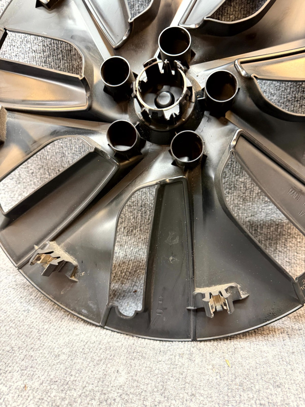 2020 - 2024 TESLA MODEL Y GEMINI WHEEL RIM HUBCAP COVER OEM, 1044235-00-C
