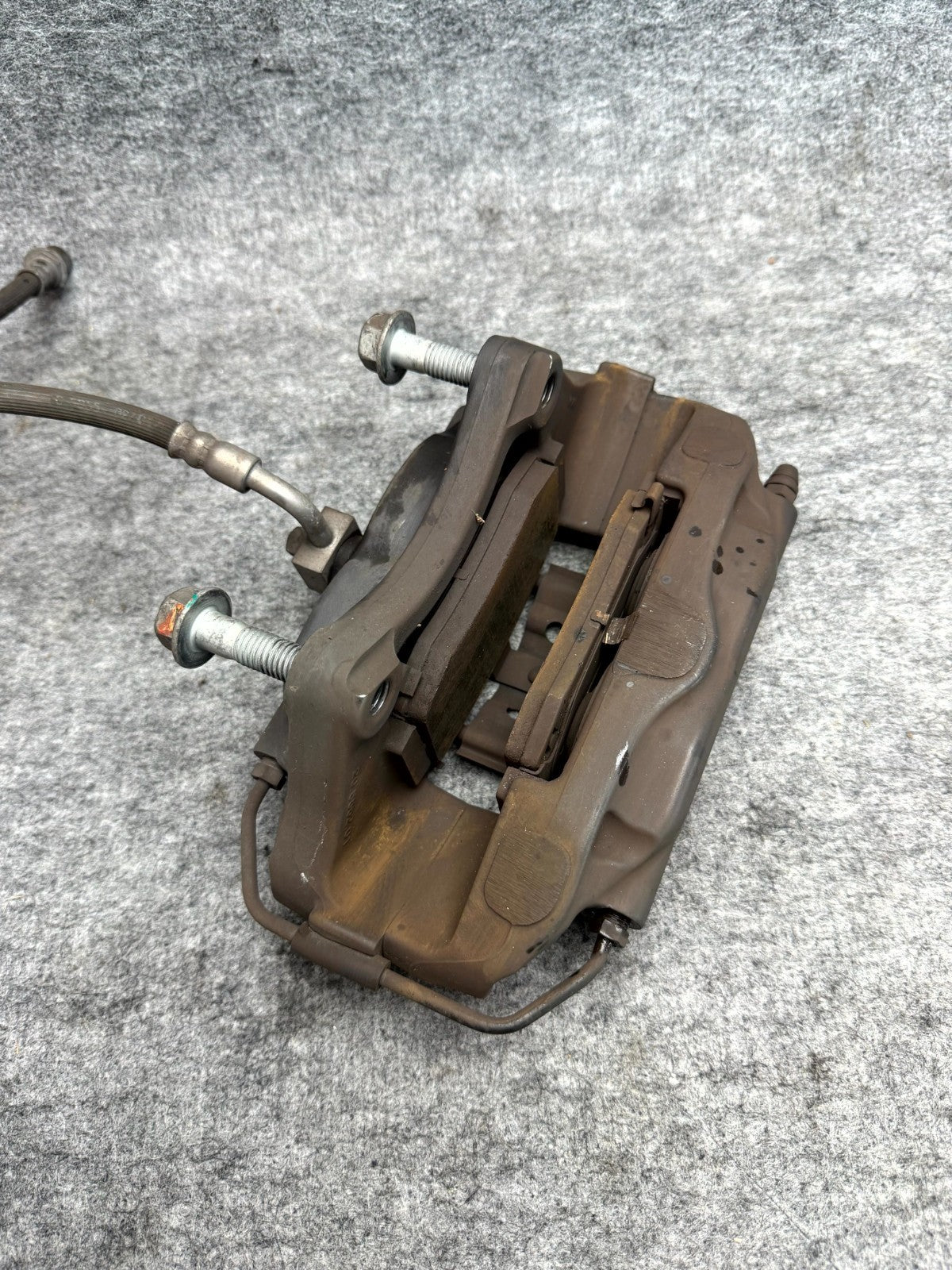 ♦️2012-2020 TESLA MODEL S REAR LEFT SIDE BRAKE CALLIPER BREMBO OEM, 1021252-00-F