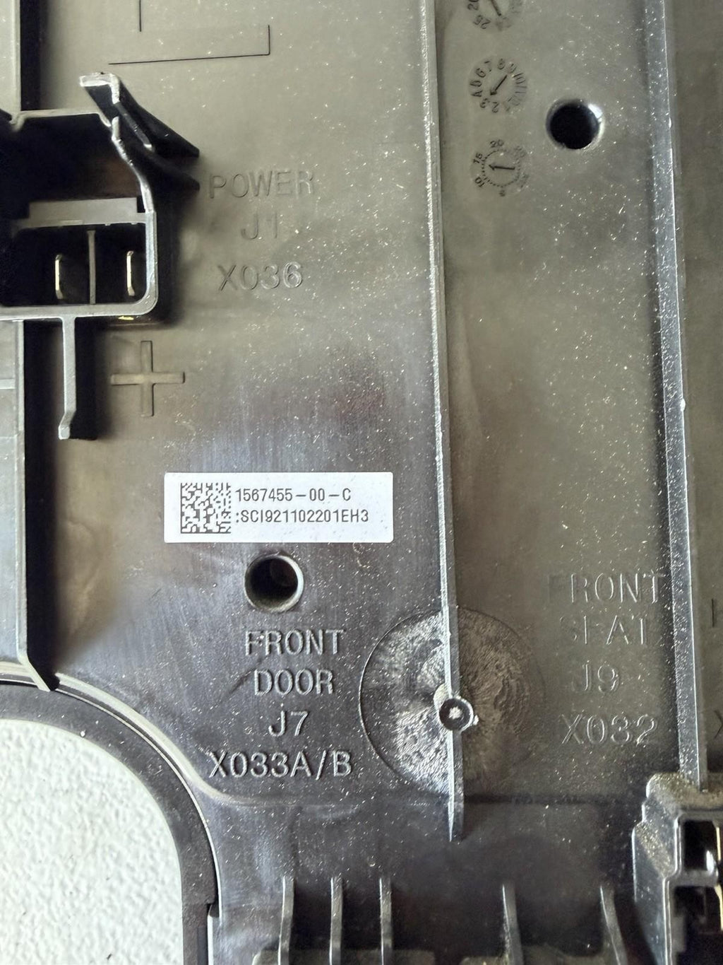 ♦️17 - 23 TESLA MODEL 3 FRONT LEFT VOLTAGE BODY CONTROL MODULE OEM, 1567455-00-C
