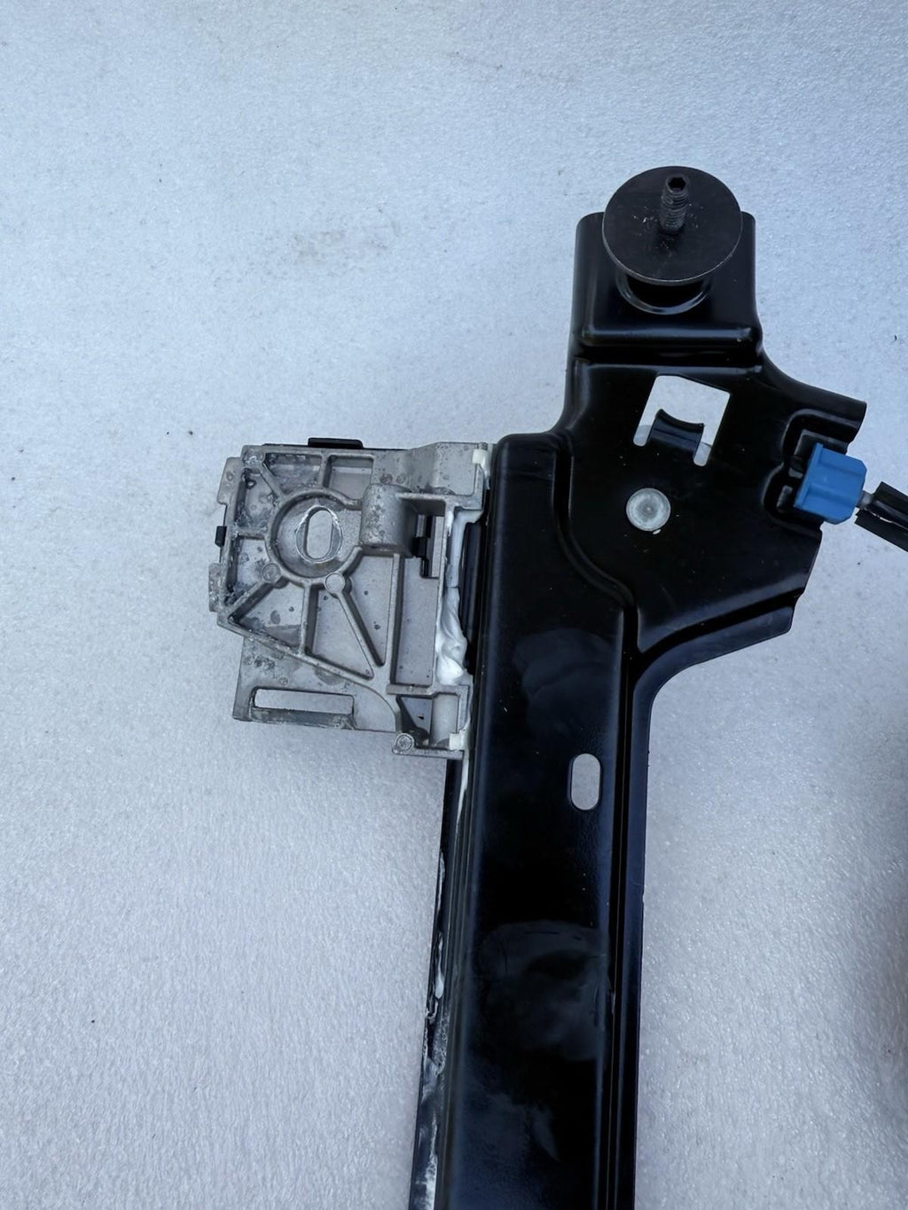 ♦️16-20 TESLA MODEL X REAR RIGHT SIDE DOOR WINDOW REGULATOR MOTOR OEM,102882199E