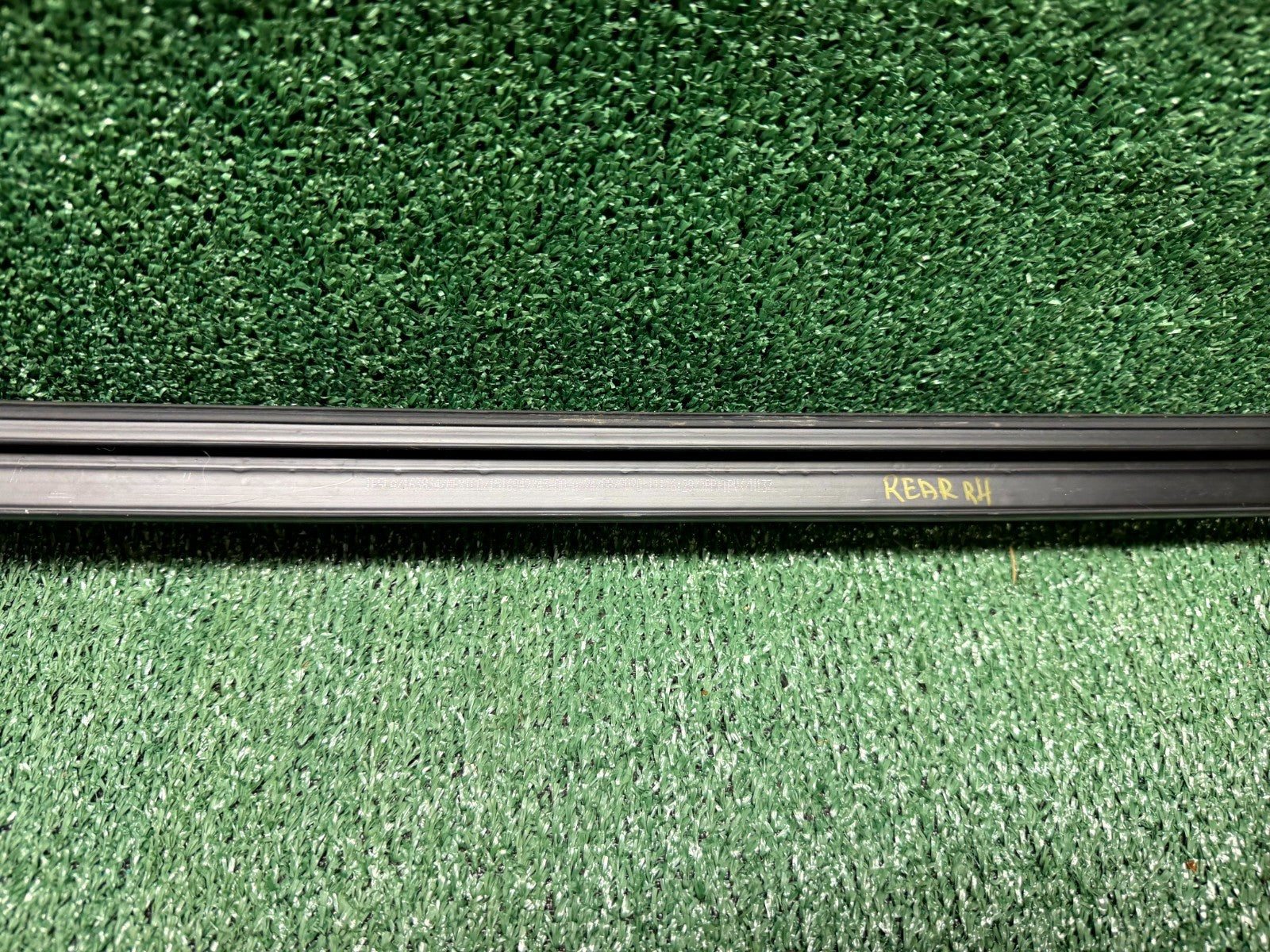 ♦️2020-2023 TESLA MODEL Y REAR RIGHT SIDE DOOR INNER BELT SEAL OEM, 1500065-00-C