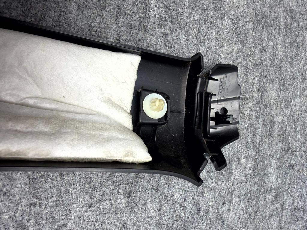 ♦️17–23 TESLA MODEL 3 REAR LEFT SIDE UPPER C PILLAR COVER TRIM OEM, 1086273-00-G