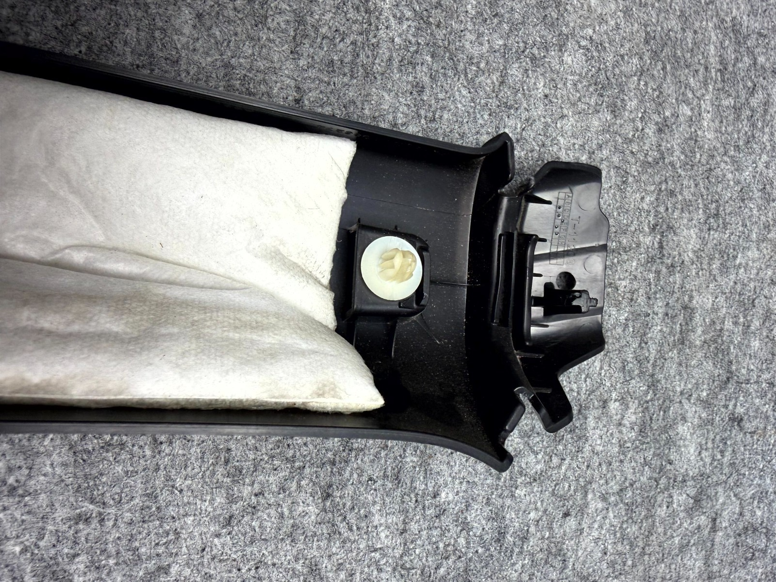 ♦️17–23 TESLA MODEL 3 REAR LEFT SIDE UPPER C PILLAR COVER TRIM OEM, 1086273-00-G