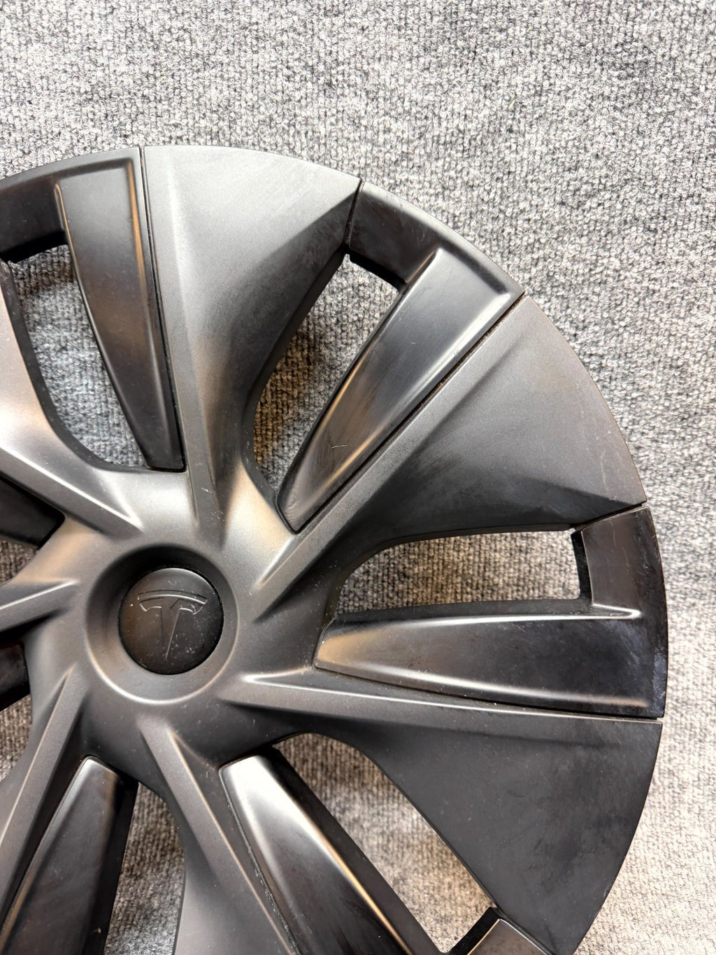 2020 - 2024 TESLA MODEL Y GEMINI WHEEL RIM HUBCAP COVER OEM, 1044235-00-C