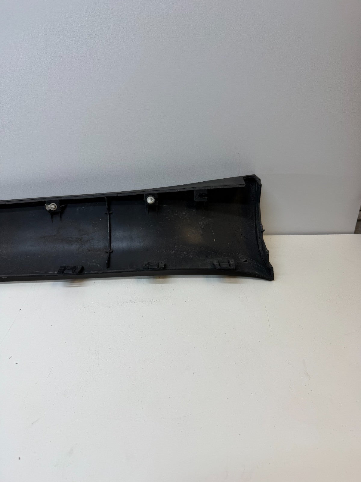 2020-2024 Tesla Model Y Right Side Molding Skirt Lower Rocker Cover 1497744-00-C
