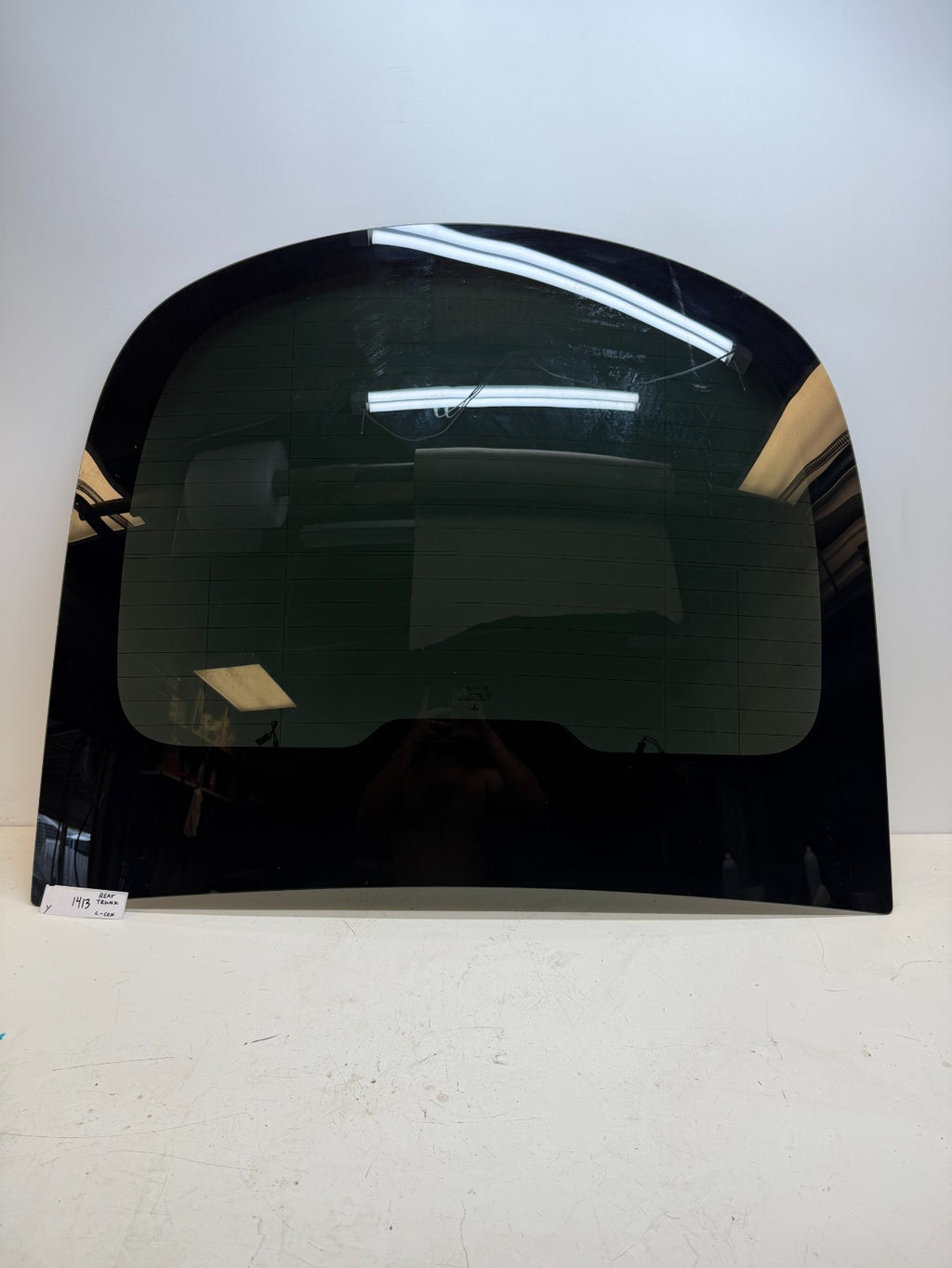 20-24 Tesla Model Y Rear Windshield Liftgate Trunk Hatch Lid Back Window Glass