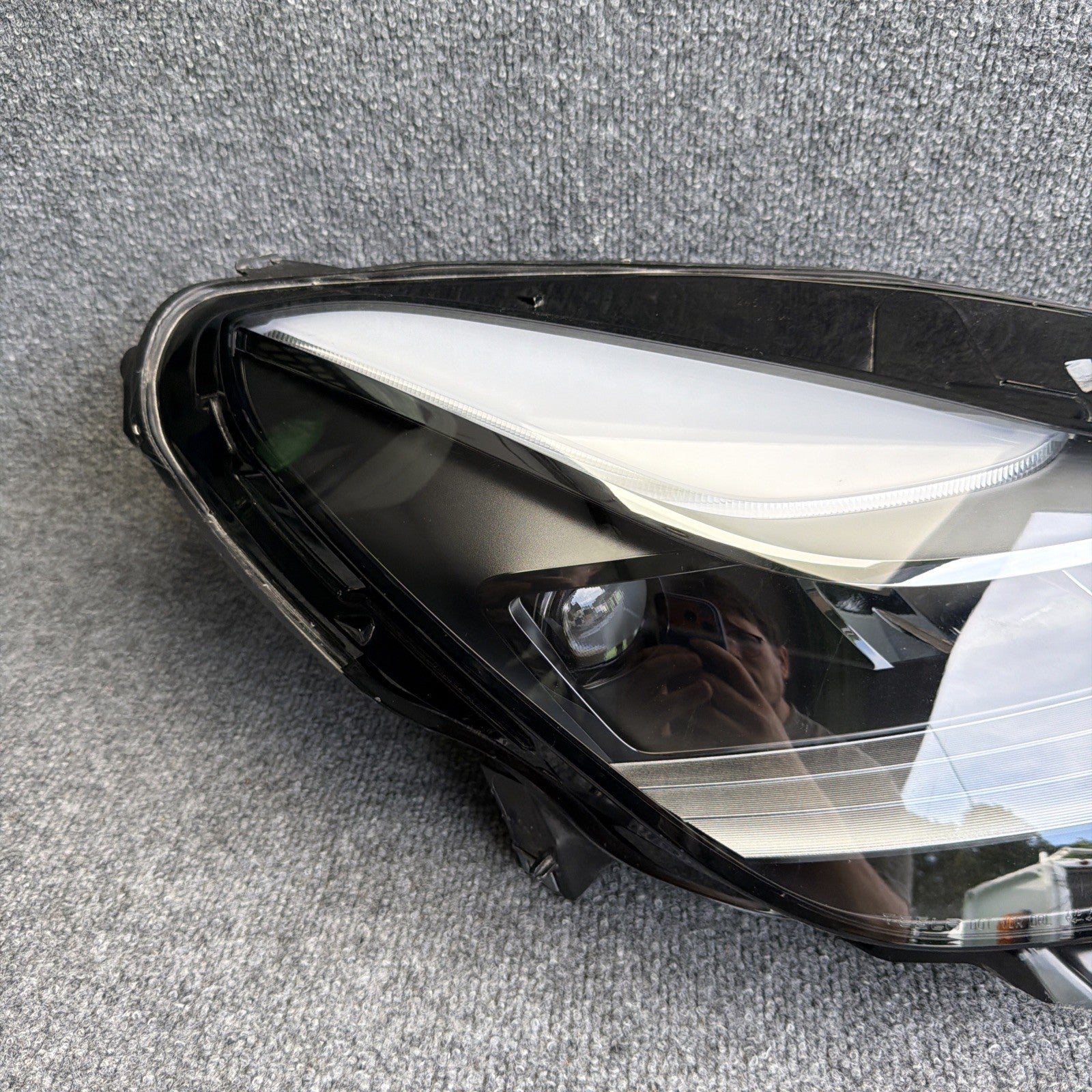 For Tesla 21-23 Model 3/ 20-24 Model Y Right LED Headlight Headlamp 1514953-00-E