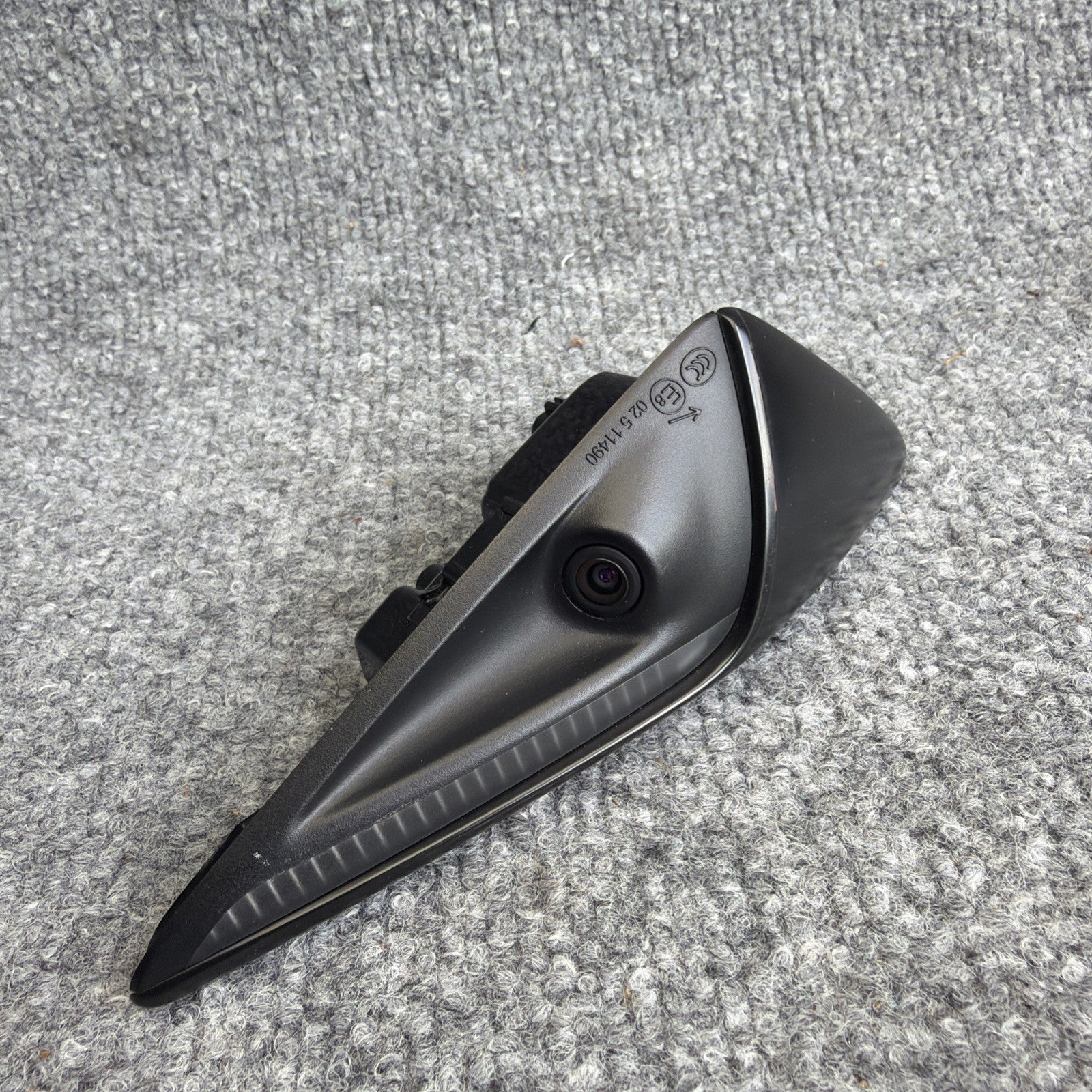 17-22 Tesla 3 Y OEM Left Side Fender Signal Camera 1495864-20-D /broken tab