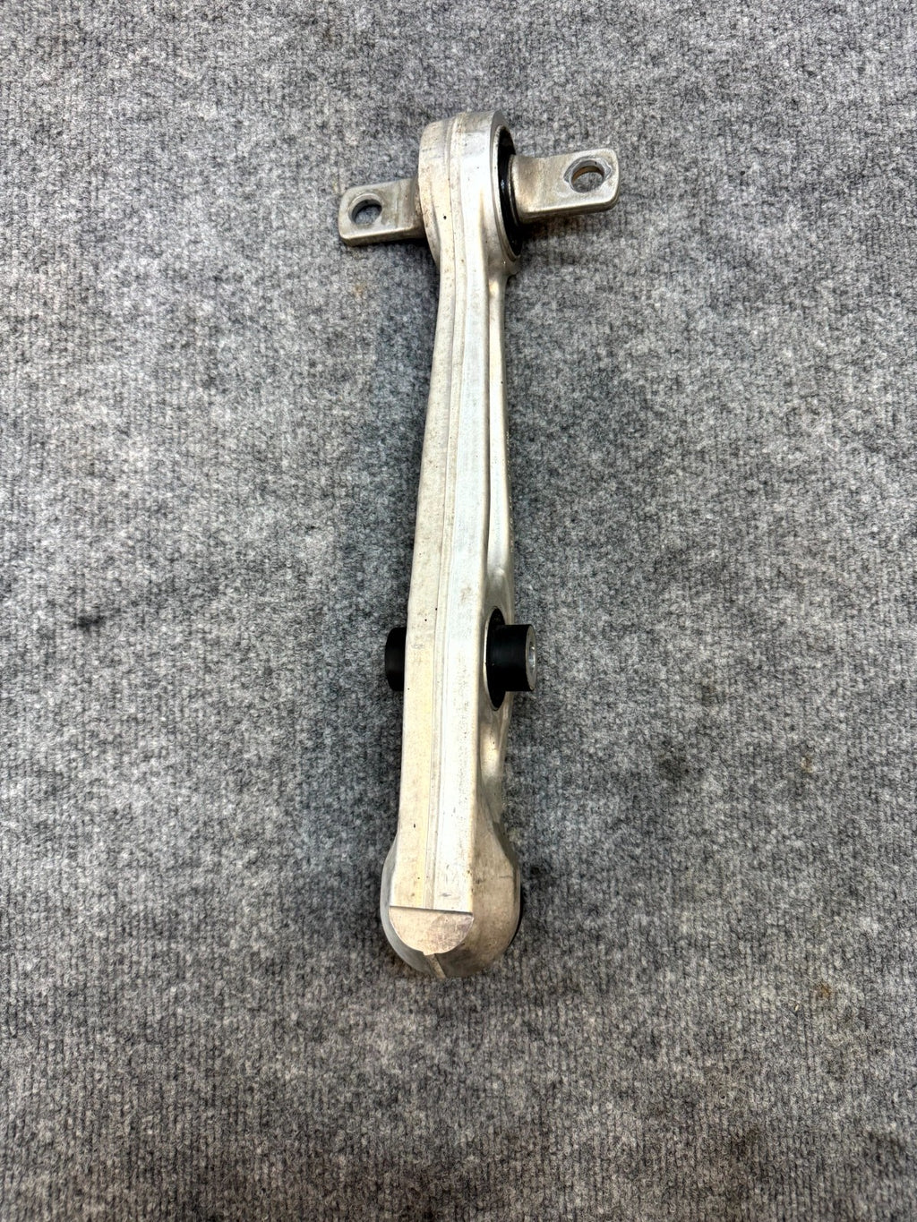 2017 - 2023 TESLA MODEL 3 FRONT RIGHT / LEFT LOWER CONTROL ARM OEM, 1044341-00-D