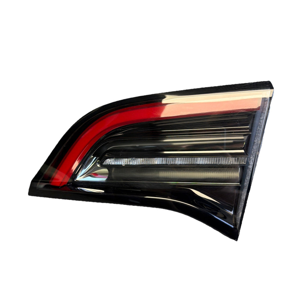 21-24 TESLA MODEL 3 Y REAR RIGHT TAIL LIGHT  LAMP OEM 1502089-00-B 4PIN