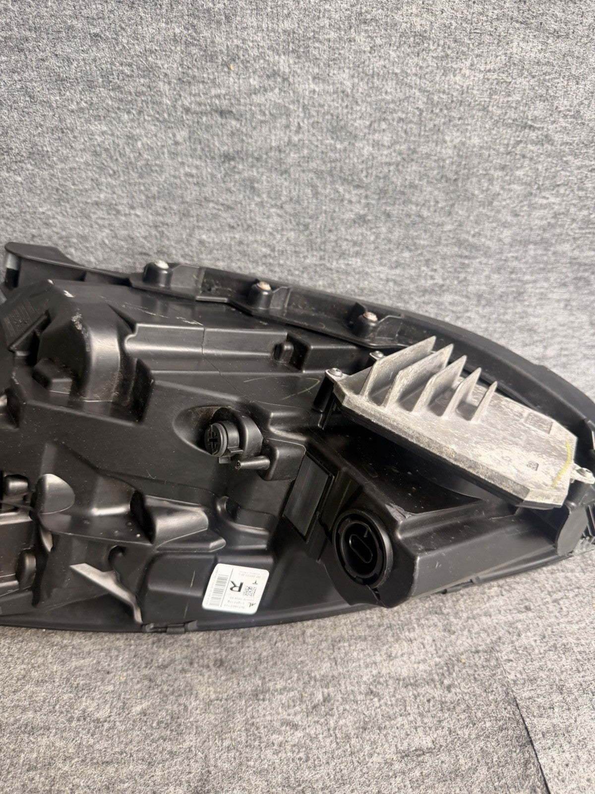 2017-2024 Tesla Model 3/Y Right Passenger Headlight LED OEM 1077372-00-L