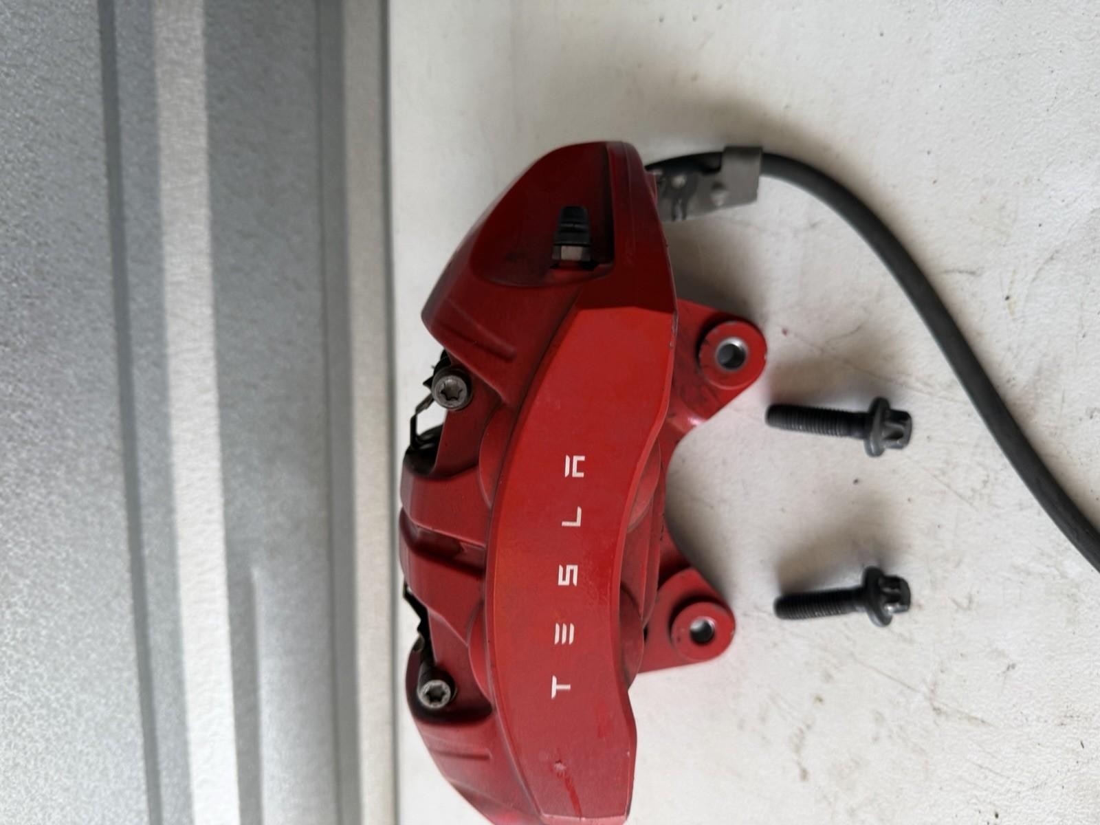 ♦️2017-2023 TESLA MODEL 3 FRONT RIGHT SIDE BRAKE CALLIPER RED OEM, 1044642-00-F