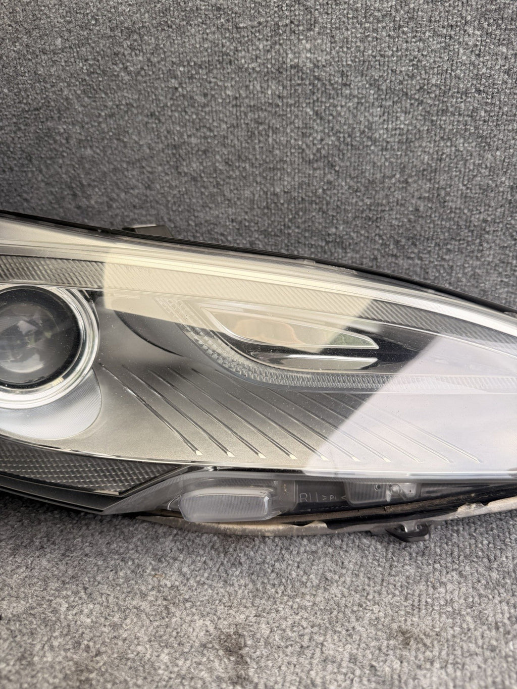 OEM 2012-2016 Tesla Model S HID Complete Right Passenger Headlight 6005907-00-D